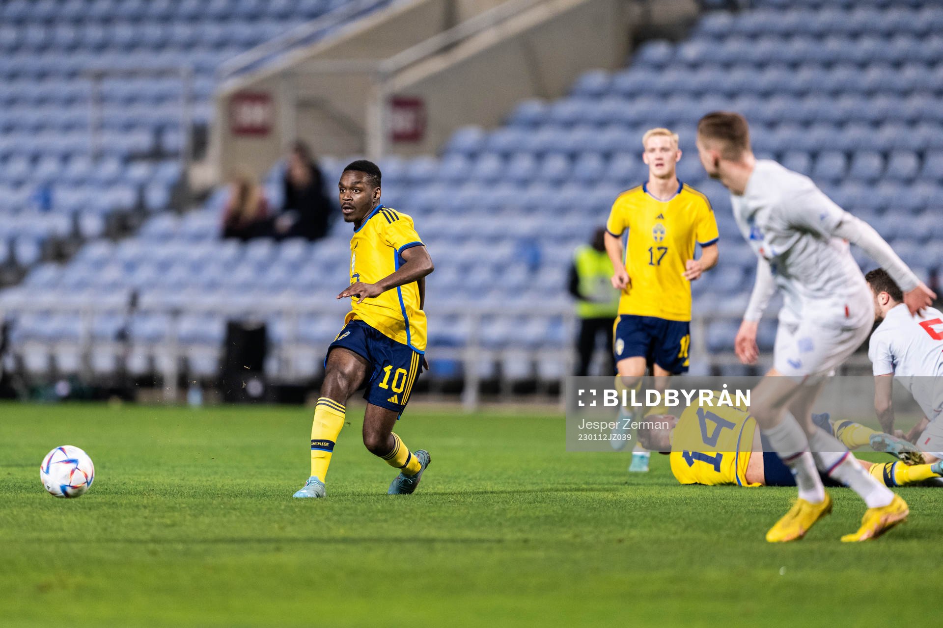 Joel Asoro of Sweden