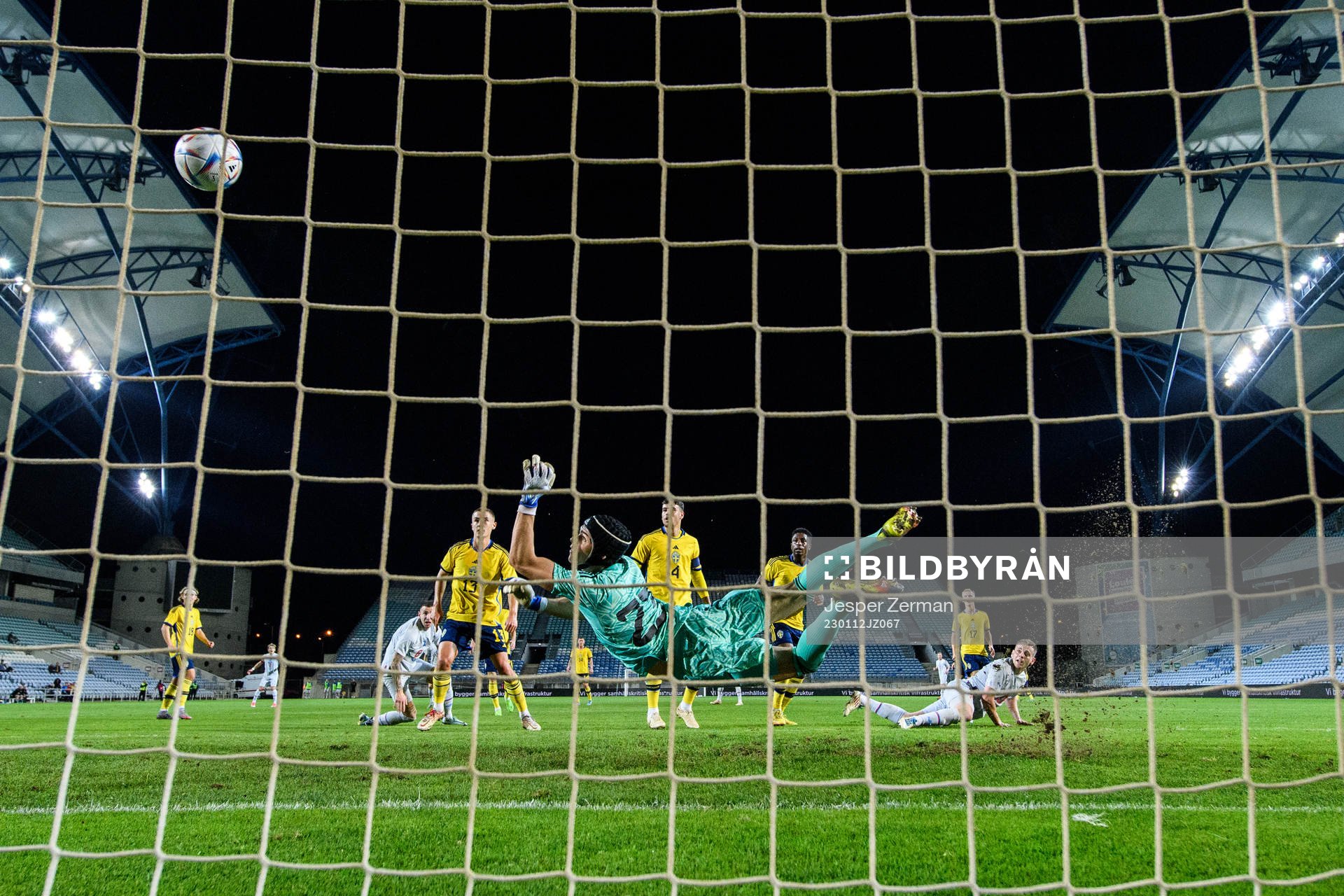 goalkeeper Jacob Widell Zetterström of Sweden