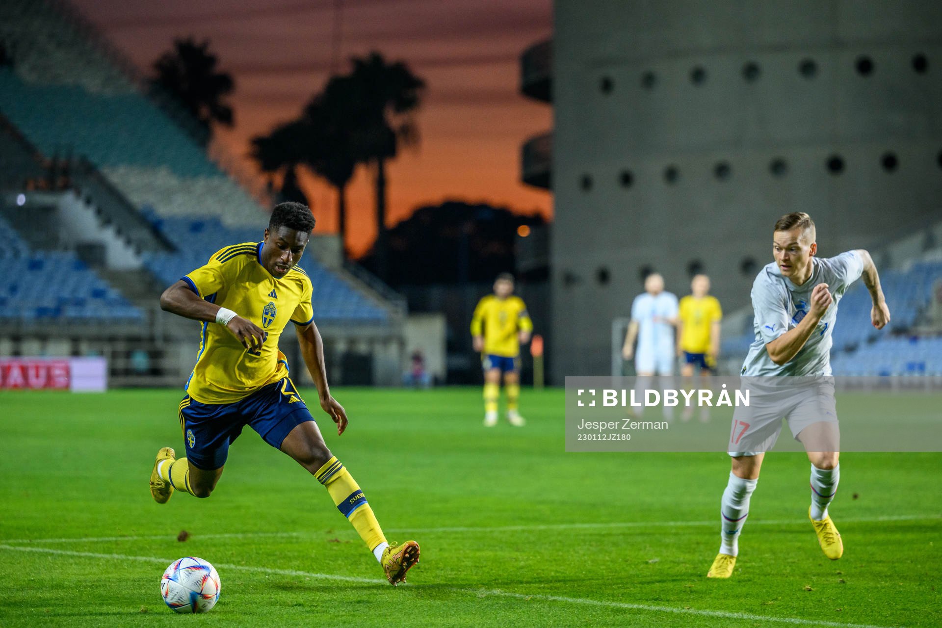 Josafat Mendes of Sweden and Aron Sigurdarson of Iceland during the international friendly football match between Sweden and Iceland on January 12, 2023 in Faro.