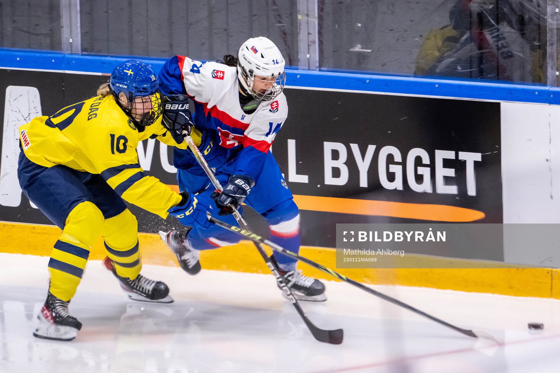 Linnea Natt och Dag of Sweden and Lilien Benakova of