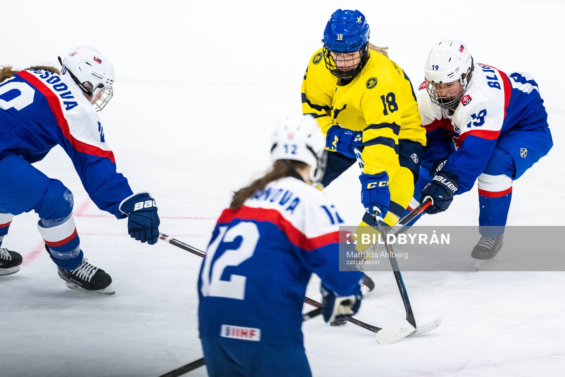 Hilda Svensson of Sweden and Tatiana Blichova of Slovakia