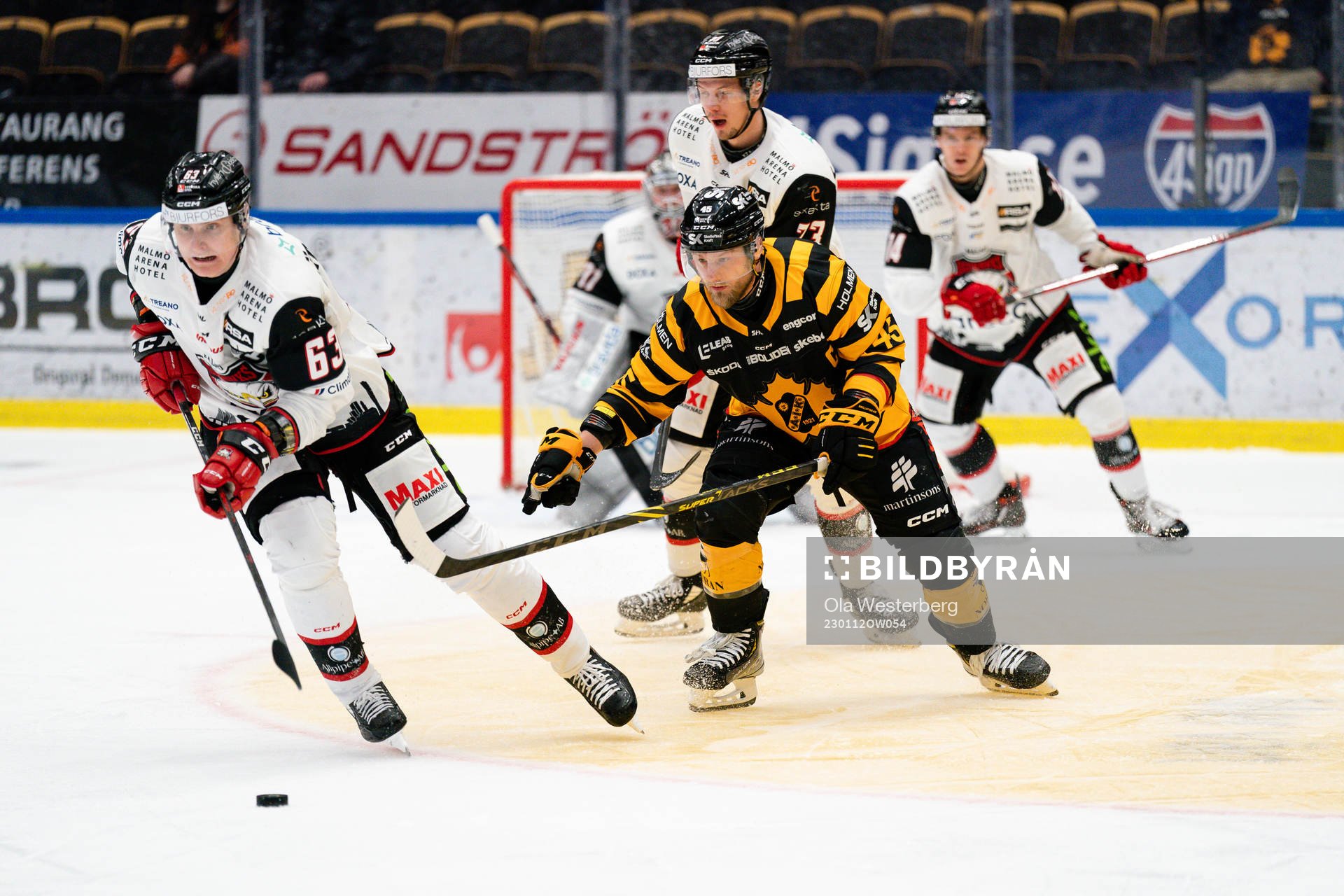 Malmö Redhawks Fredrik Händemark och Skellefteås Oscar