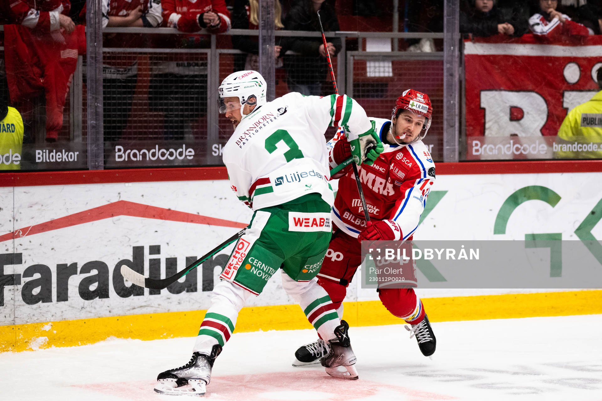 Rögles Michael Kapla och Timrås Nicholas Halloran