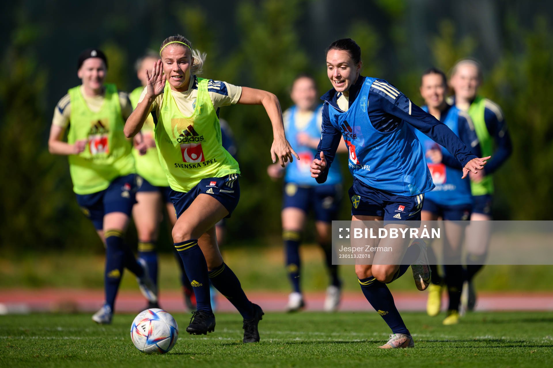 Stina Lennartsson and Felicia Rogic of the Swedish women's