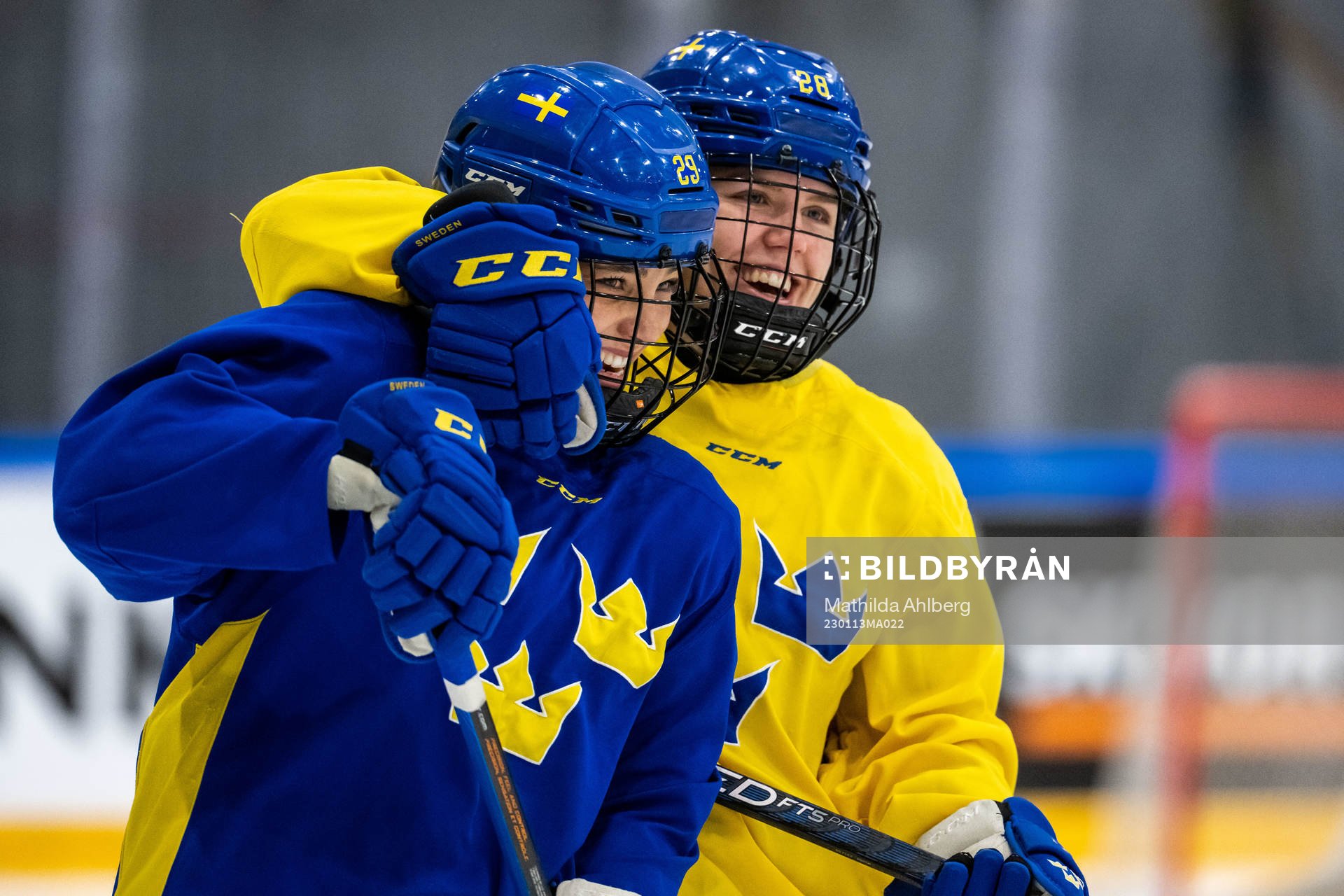 Stella Lindell and Moa Gustafsson of Sweden at a practice