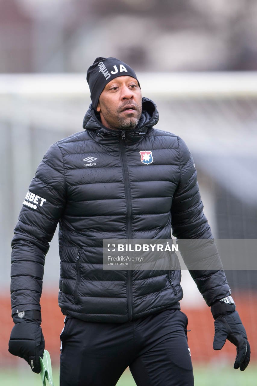 huvudtränare Jeffrey Aubynn