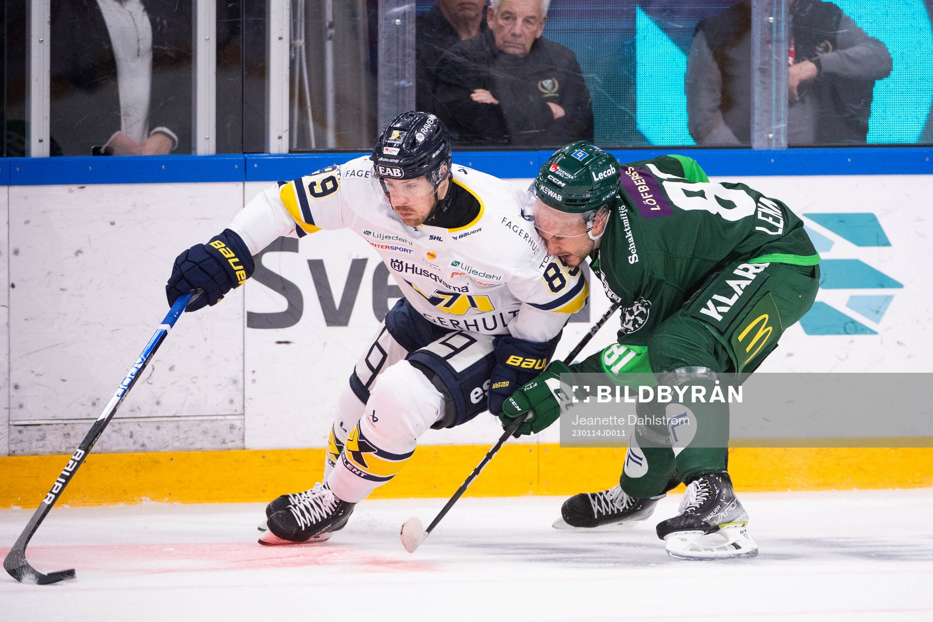 4 HV71s Mikkel Bödker och Färjestads Theodor Lennström