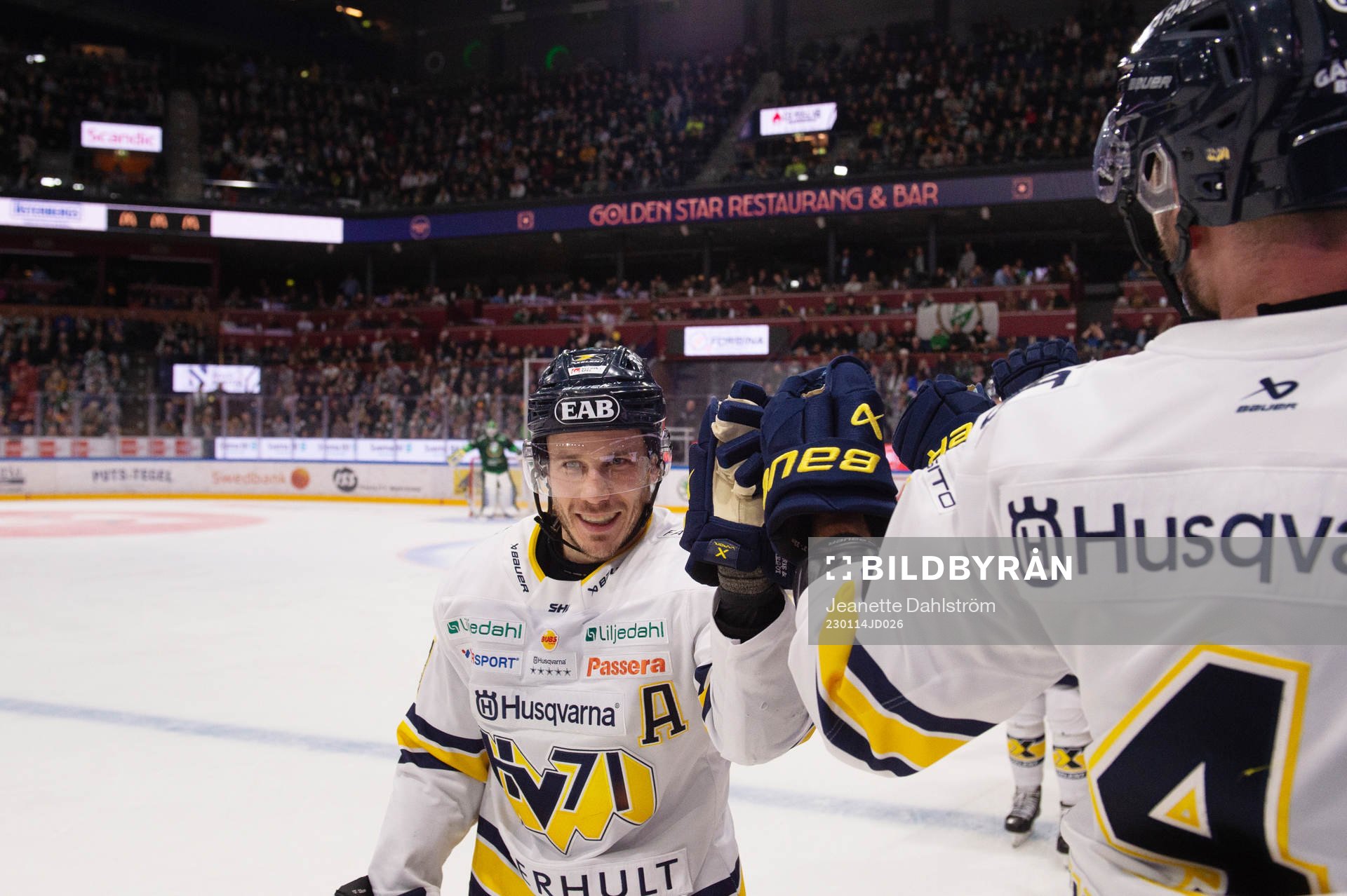 HV71s Andy Miele gör jublar