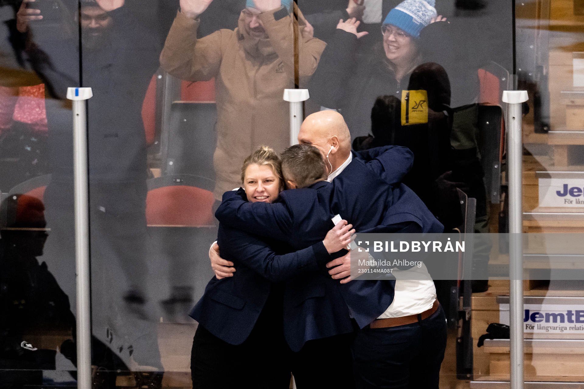 Assistant coach Ulf Hall, assistant coach Pernilla Winberg
