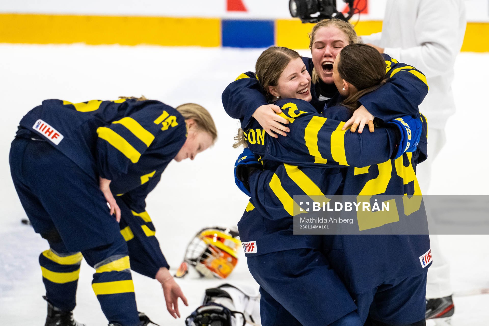 Stina Andersson, Moa Gustafsson and Stella Lindell of