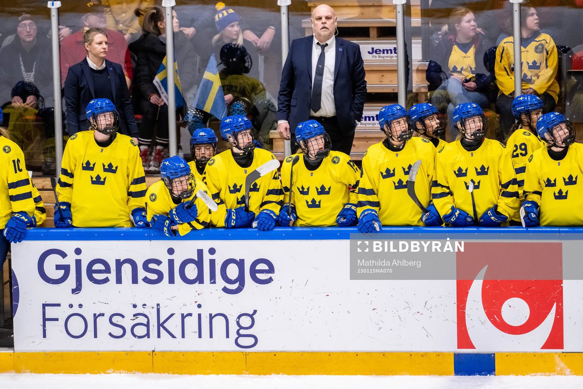 Players of Sweden looks dejected