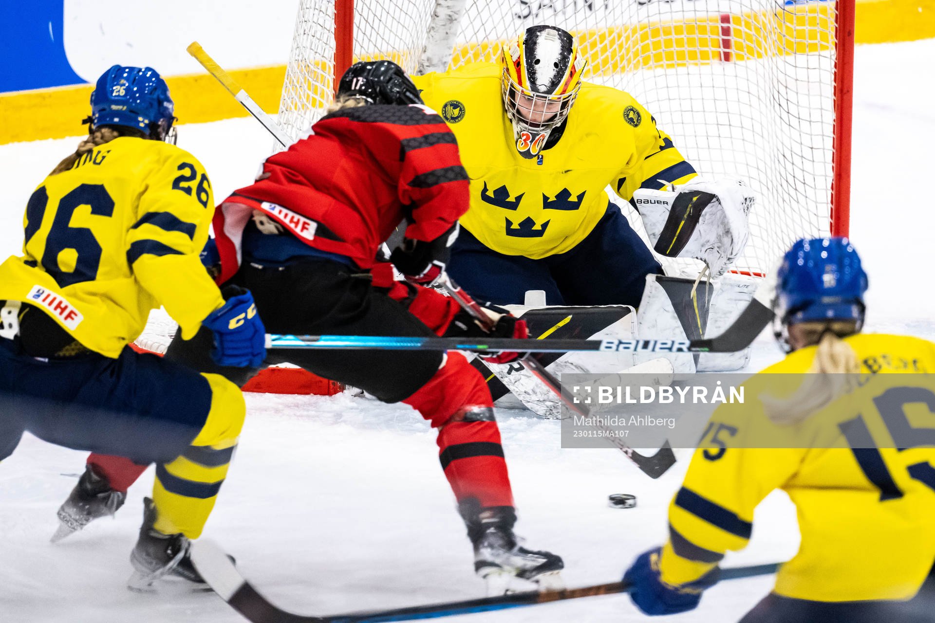 Goaltender Felicia Frank of Sweden