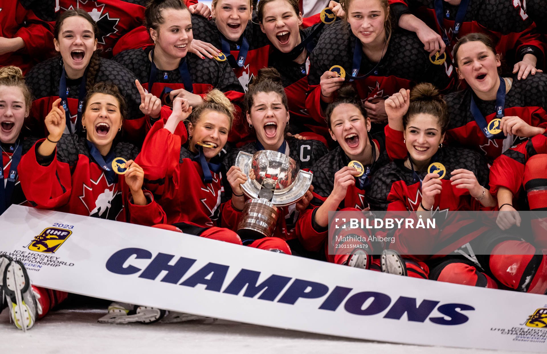 Players of Canada celebrate