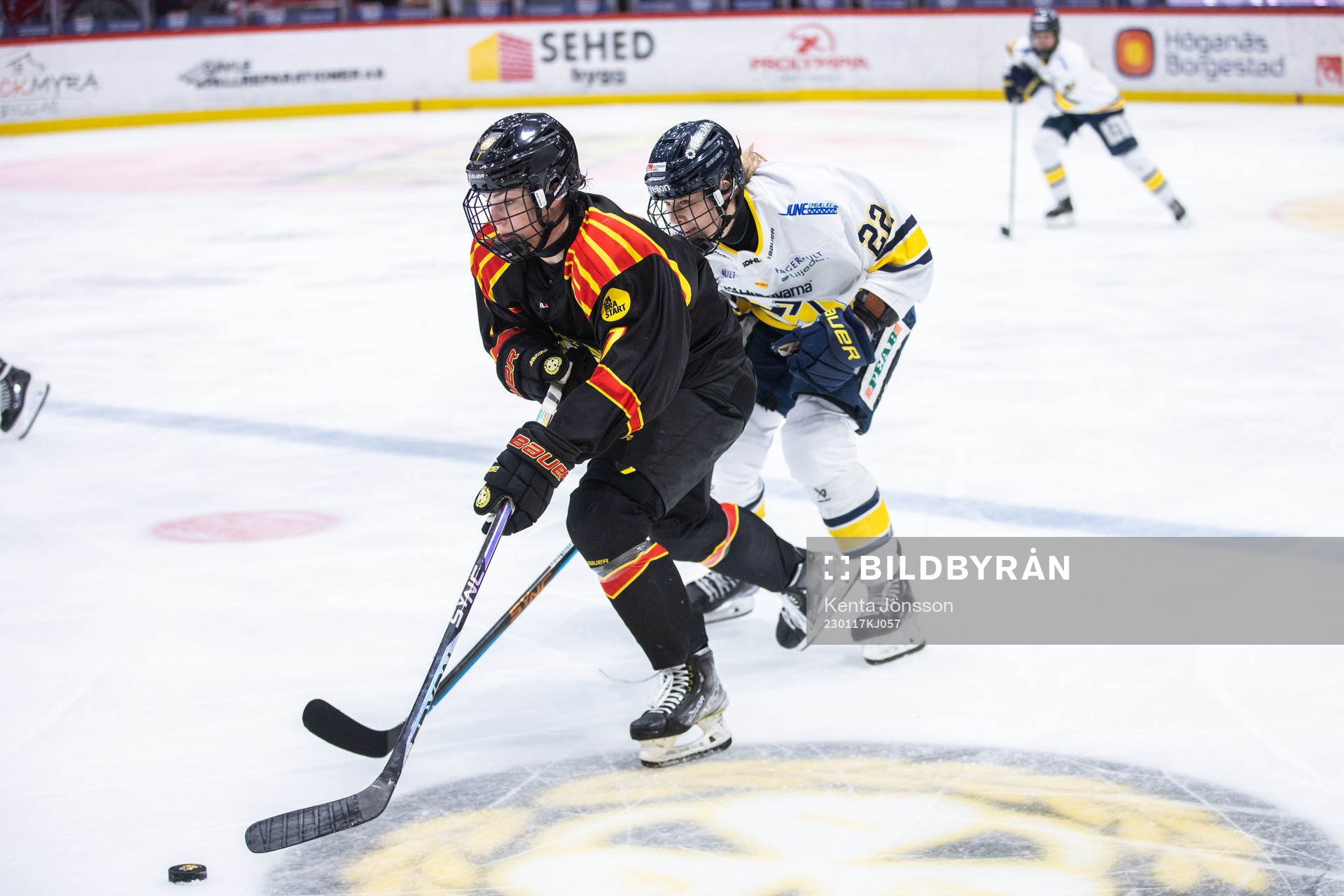 Brynäs Lindsay Paige Agnew och HV71s Suvi Käyhkö