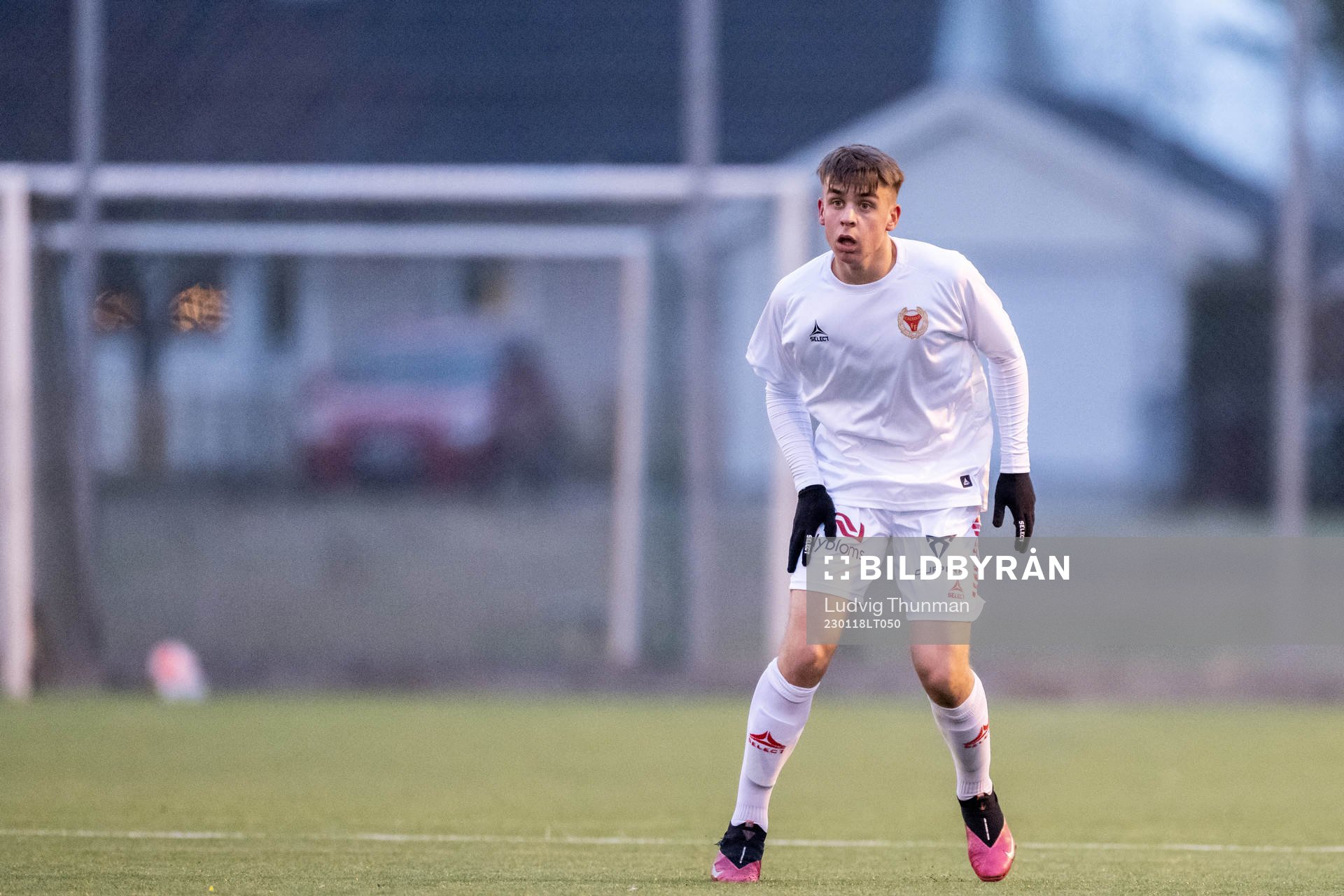 Kalmars Isak Vidjeskog under fotboll i träningsmatchen mellan Kalmar och Lyngby den 18 januari 2023 i Höllviken. 