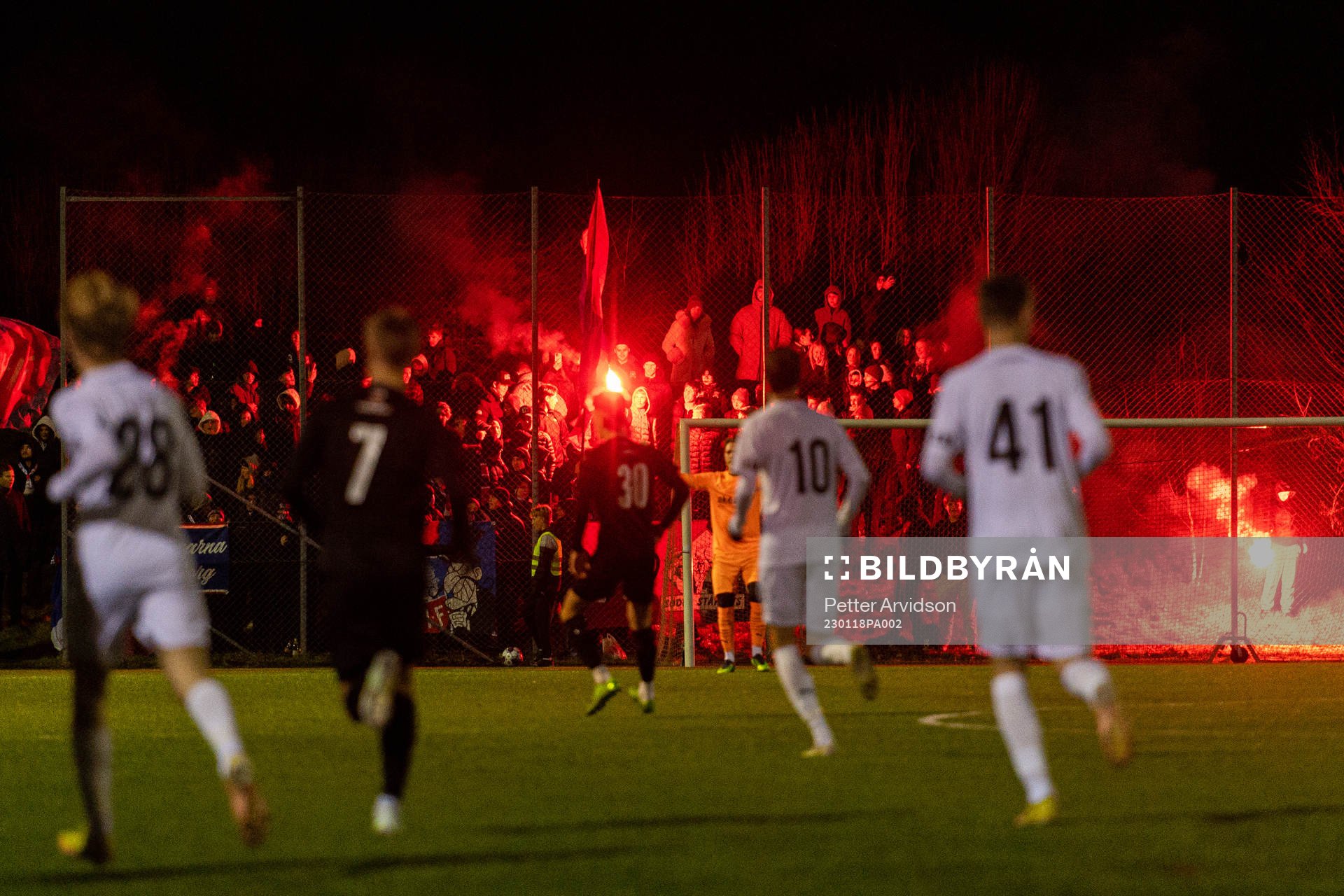 Helsingborgs supportrar med bengaler