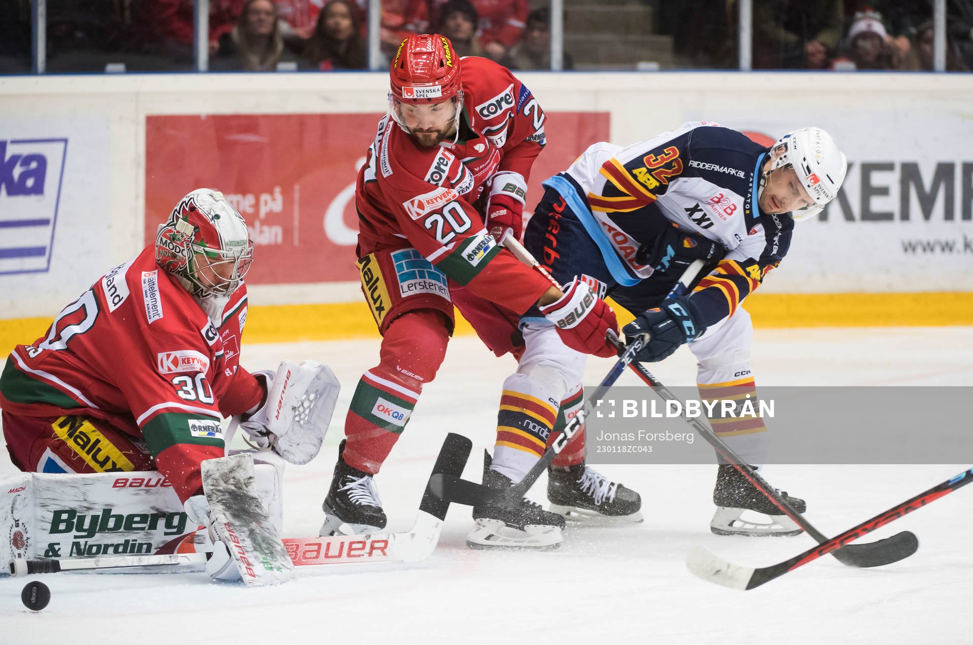 Modos målvakt Kristers Gudlevskis Marcus Vela Djurgårdens