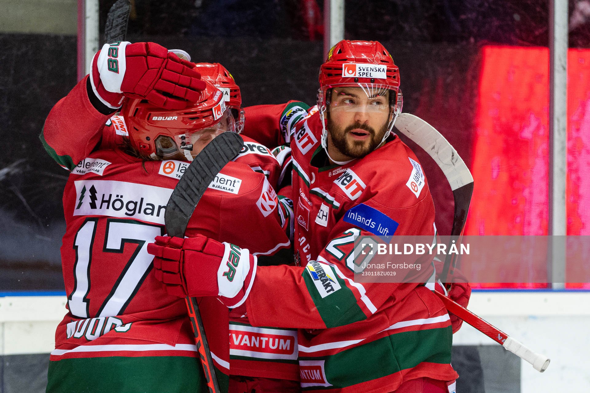 Modos Mikkel Aagaard och Marcus Vela jublar