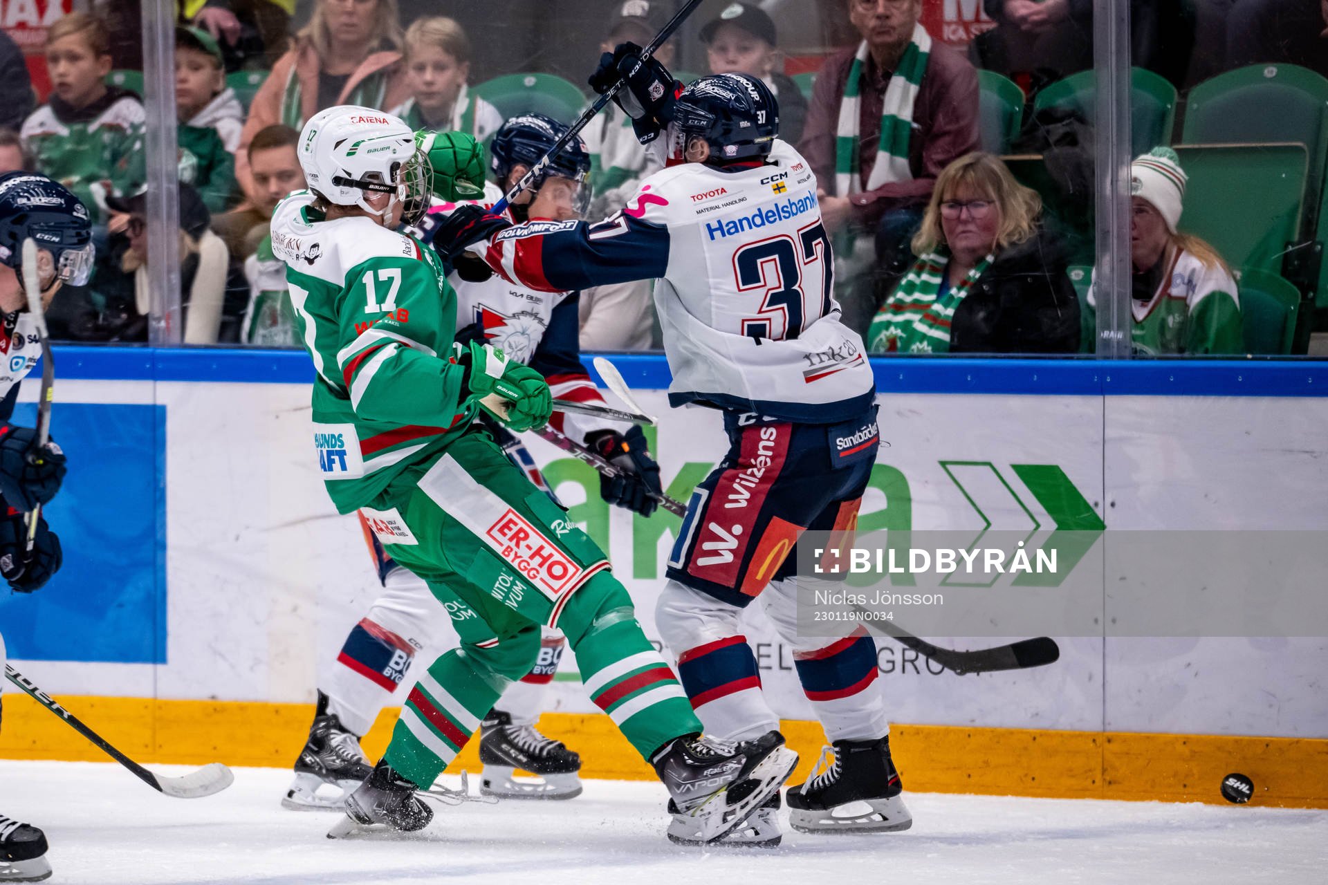 Rögles Felix Nilsson  och Linköpings Jesper Pettersson