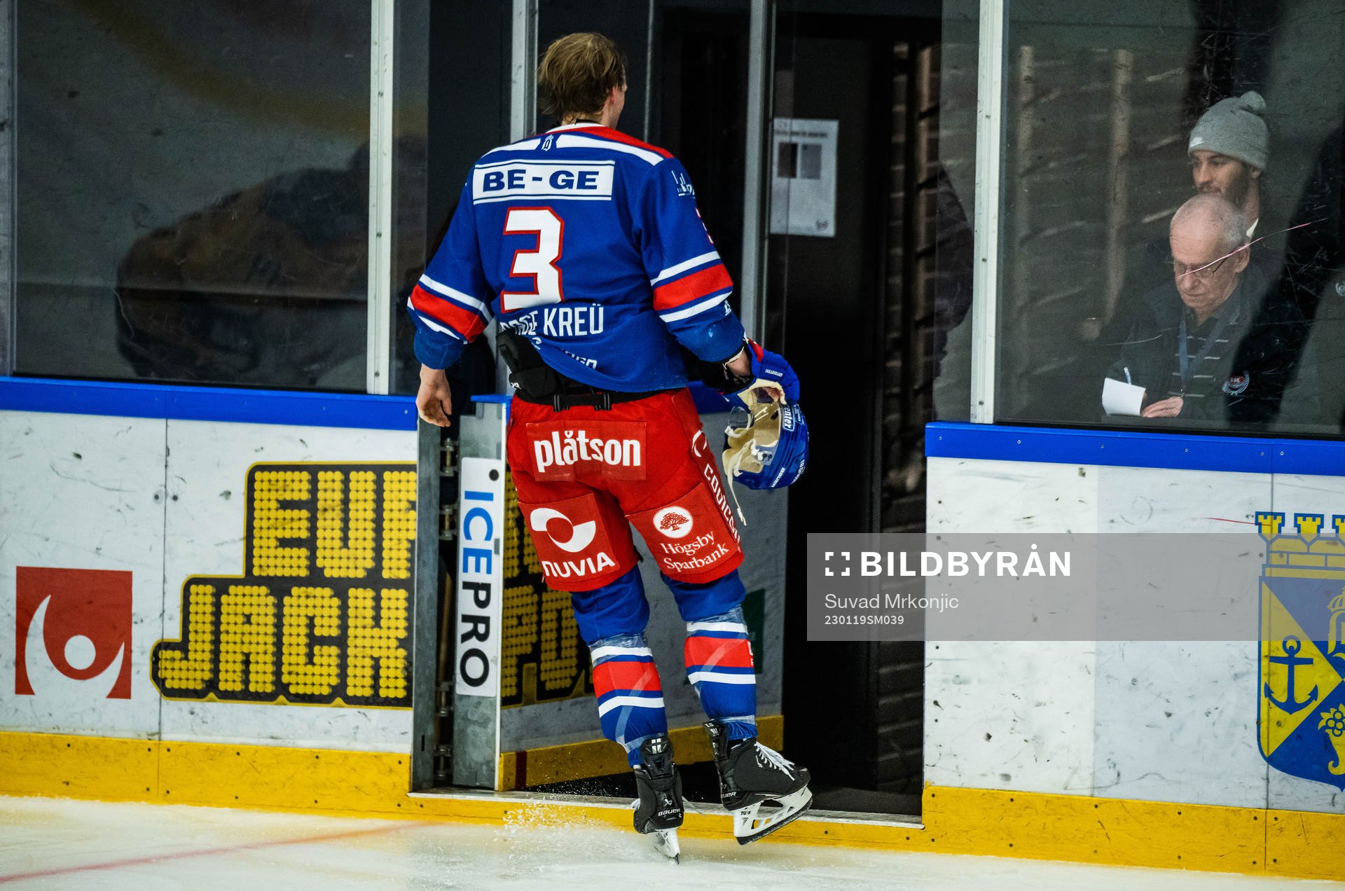 Oskarshamns William Worge Kreü får matchstraff