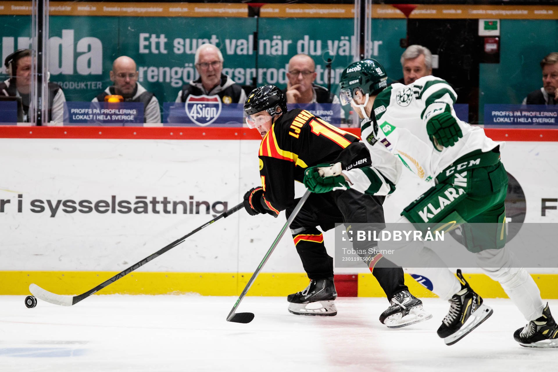 Brynäs Alexander Ljungkrantz och Färjestads Eric Engstrand