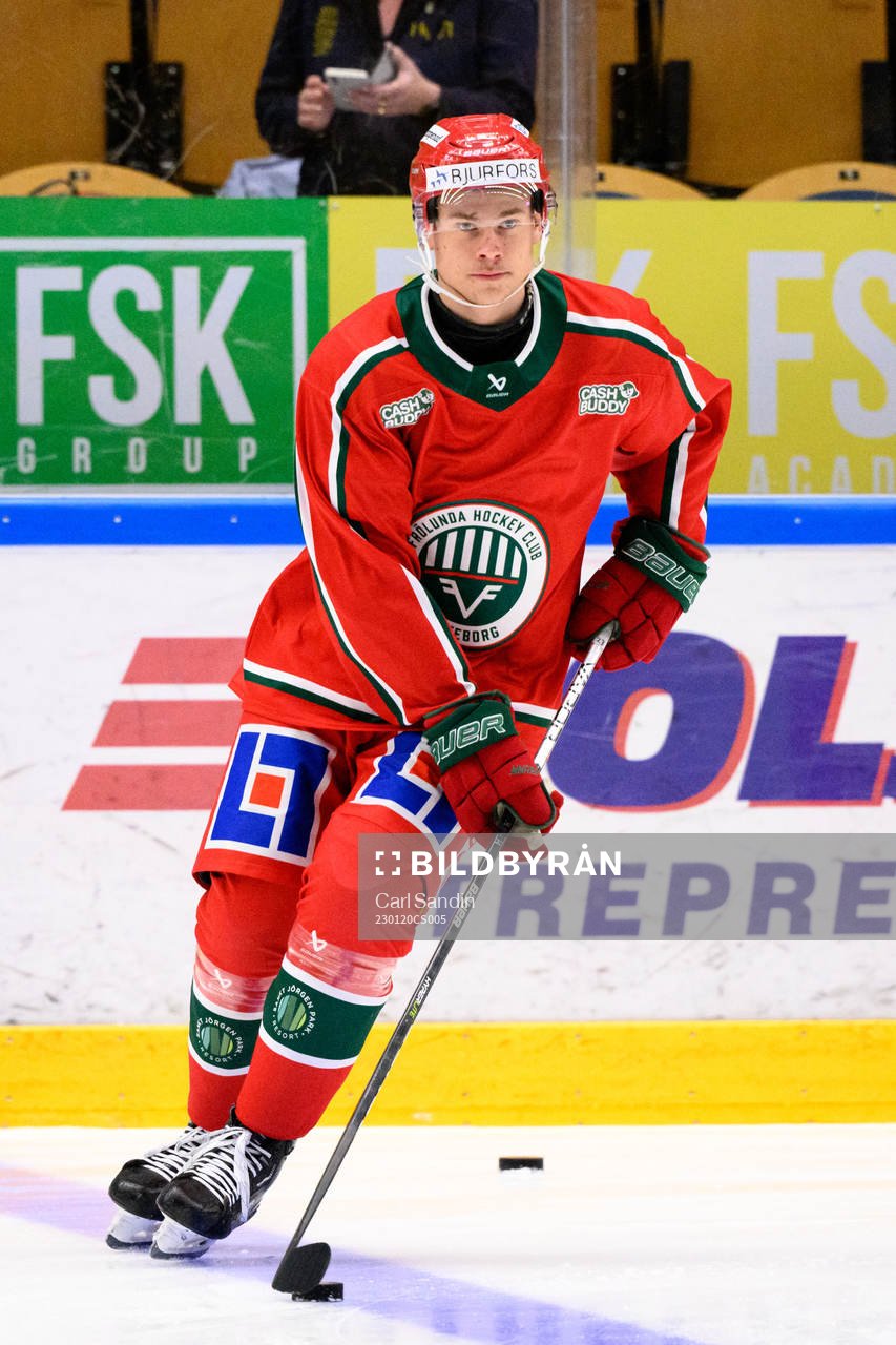 Frölundas Albin Sundin innan ishockeymatchen i SHL mellan