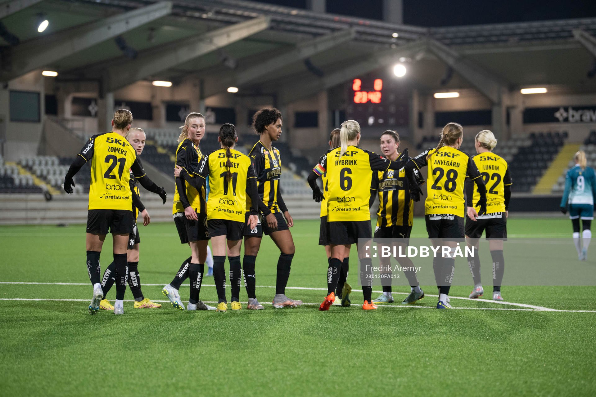 Häckens spelare jublar