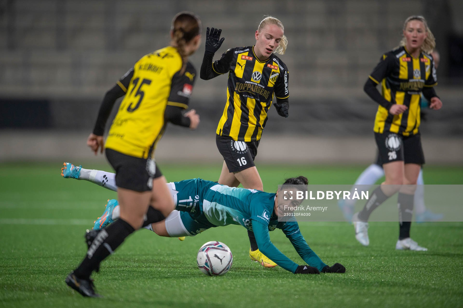 Alingsås Parva Zarassi  och Häckens Anna Sandberg