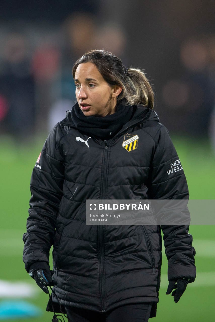Häckens Assisterander tränare Bri Campos
