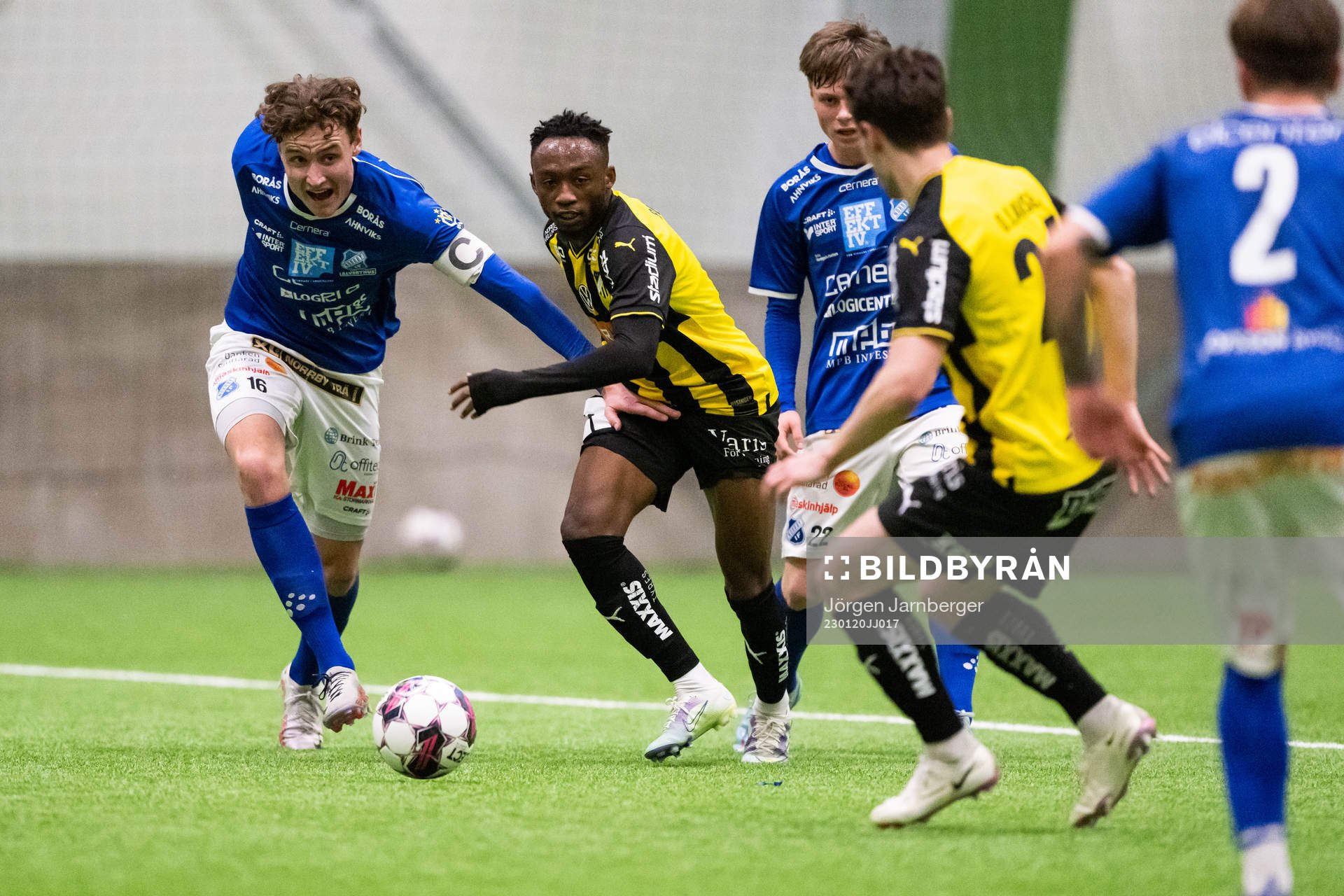 Norrbys Alexander Salo och Häckens Benie Traore