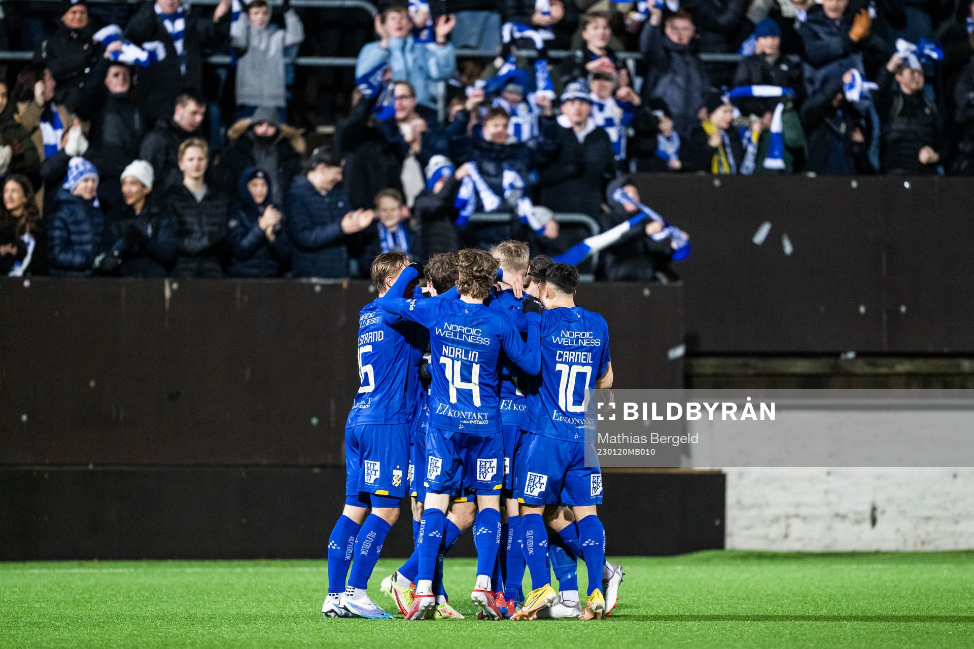 IFK Göteborgs spelare jublar