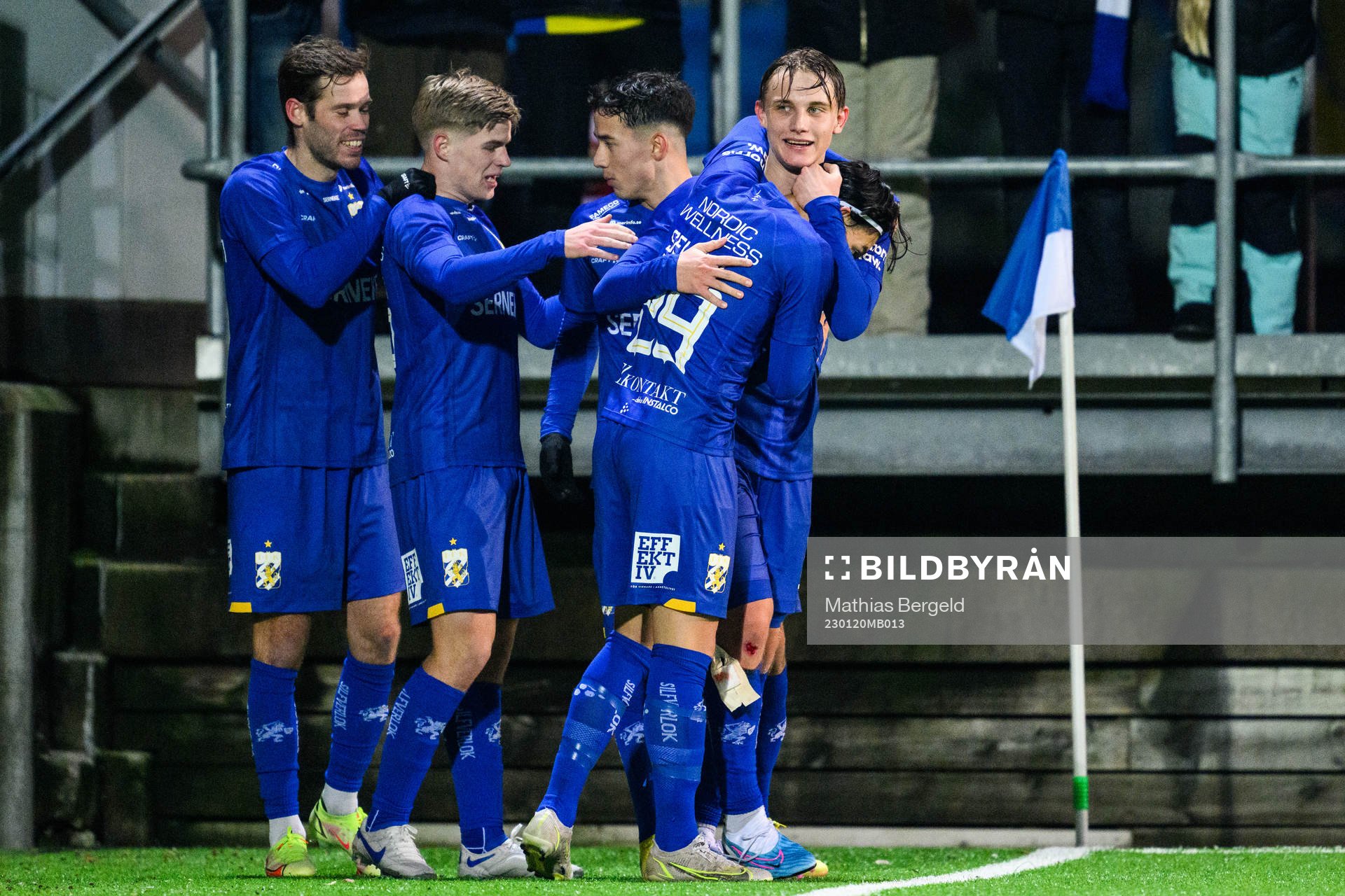 IFK Göteborgs Linus Carlstrand jublar med lagkamrater