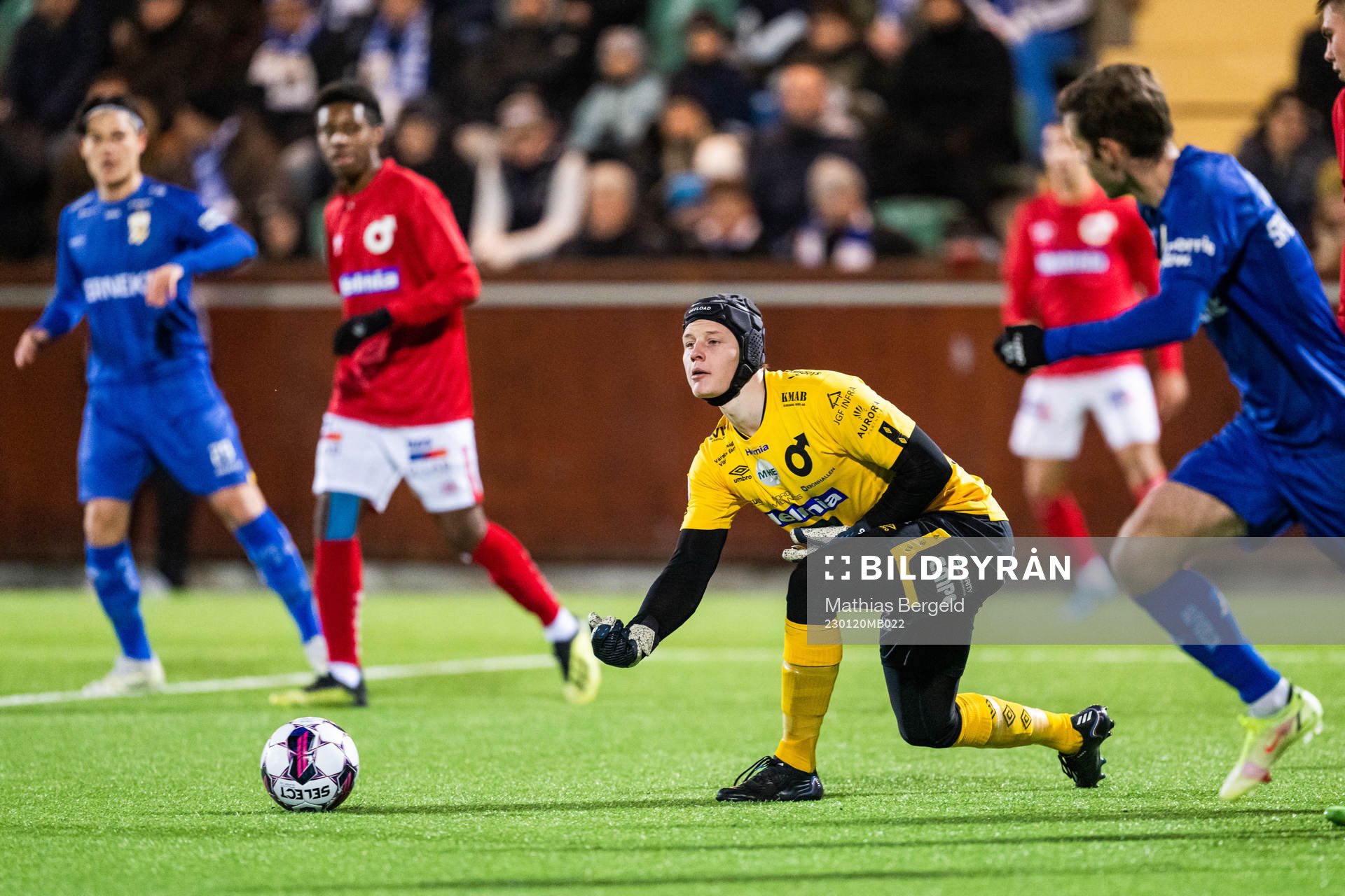 Degerfors målvakt Filip Järlesand