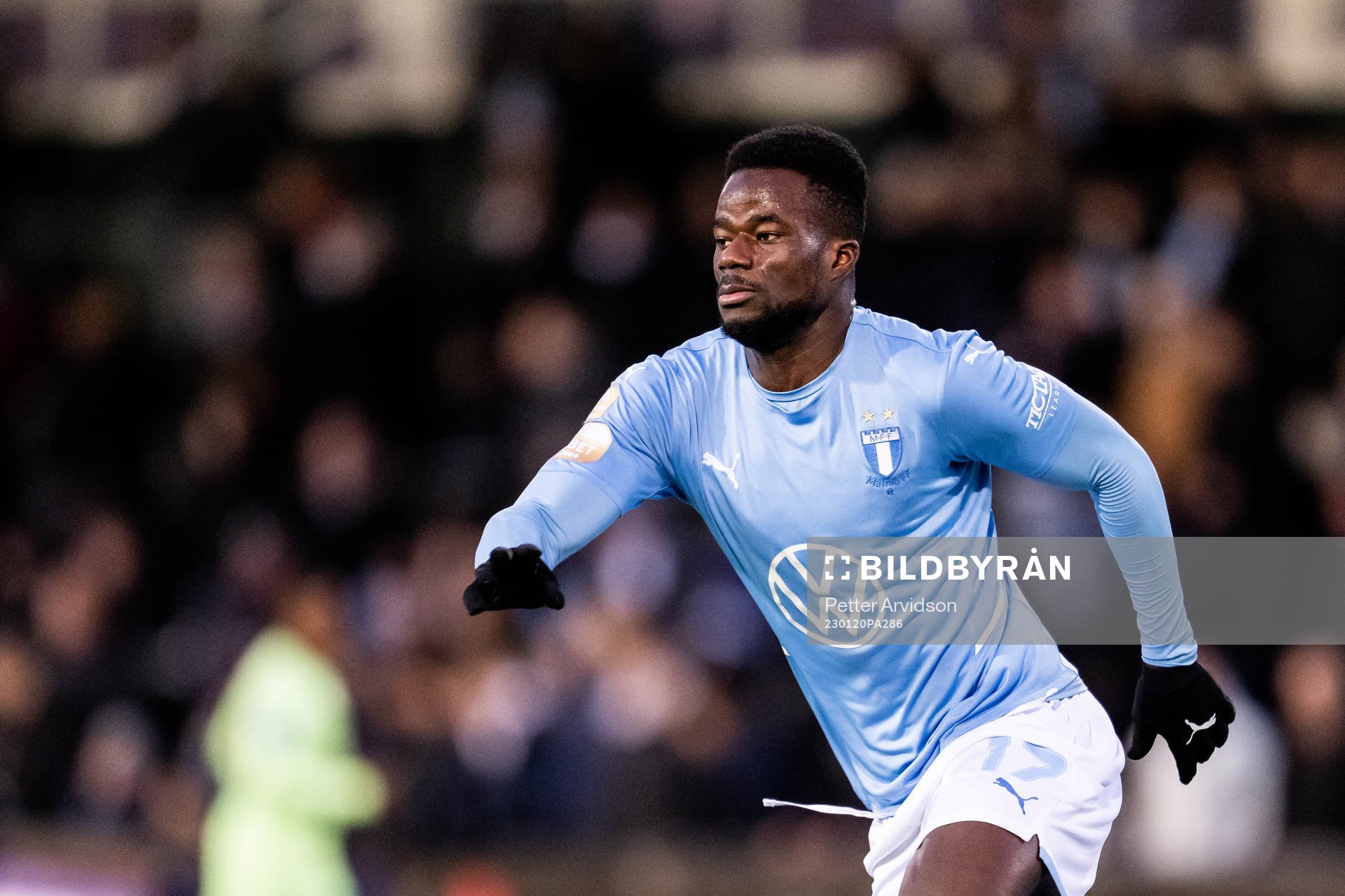 Malmö FFs Malik Abubakari under träningsmatchen i fotboll mellan Malmö FF och Randers den 20 januari 2023 i Malmö. 