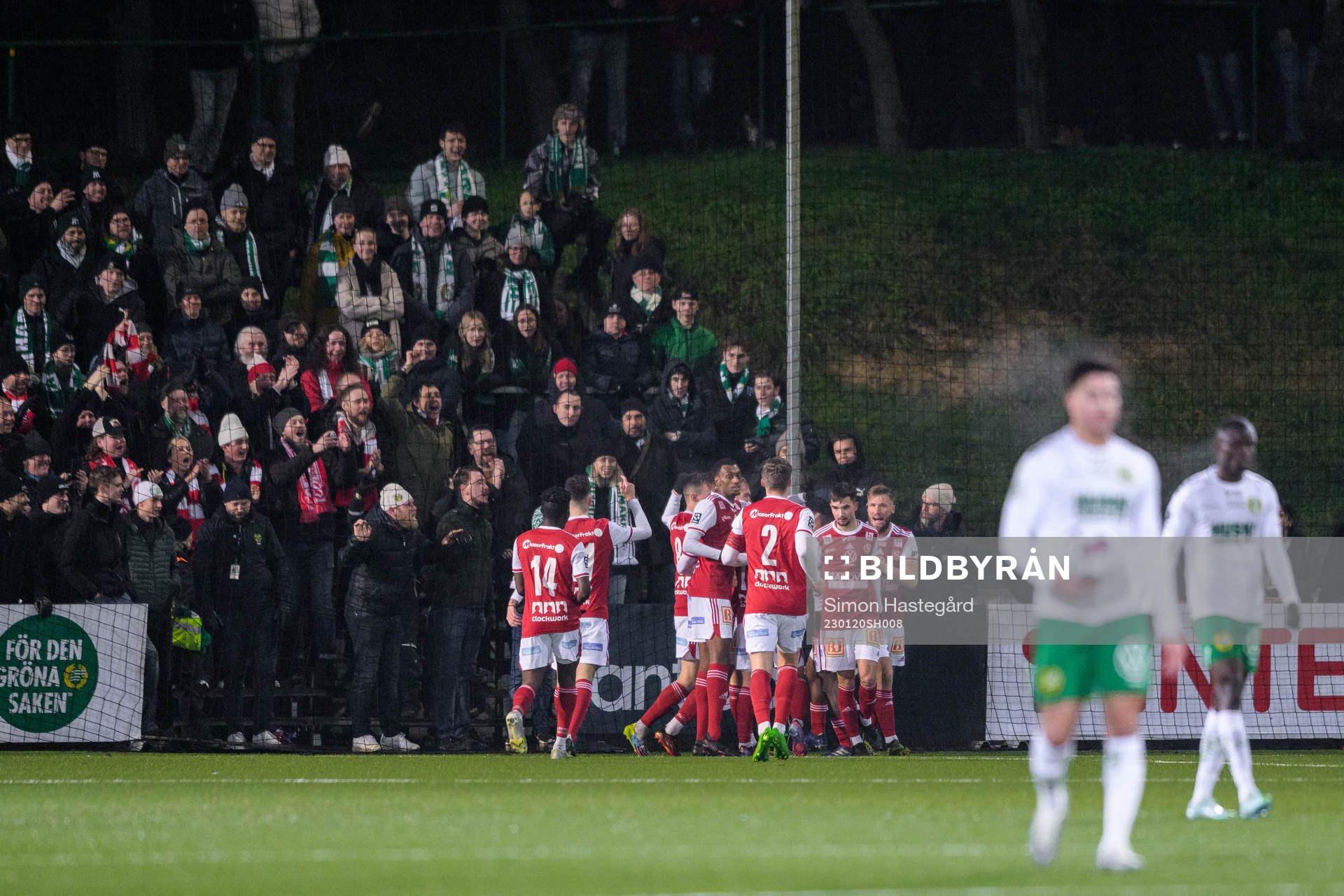 Sandvikens spelare jublar