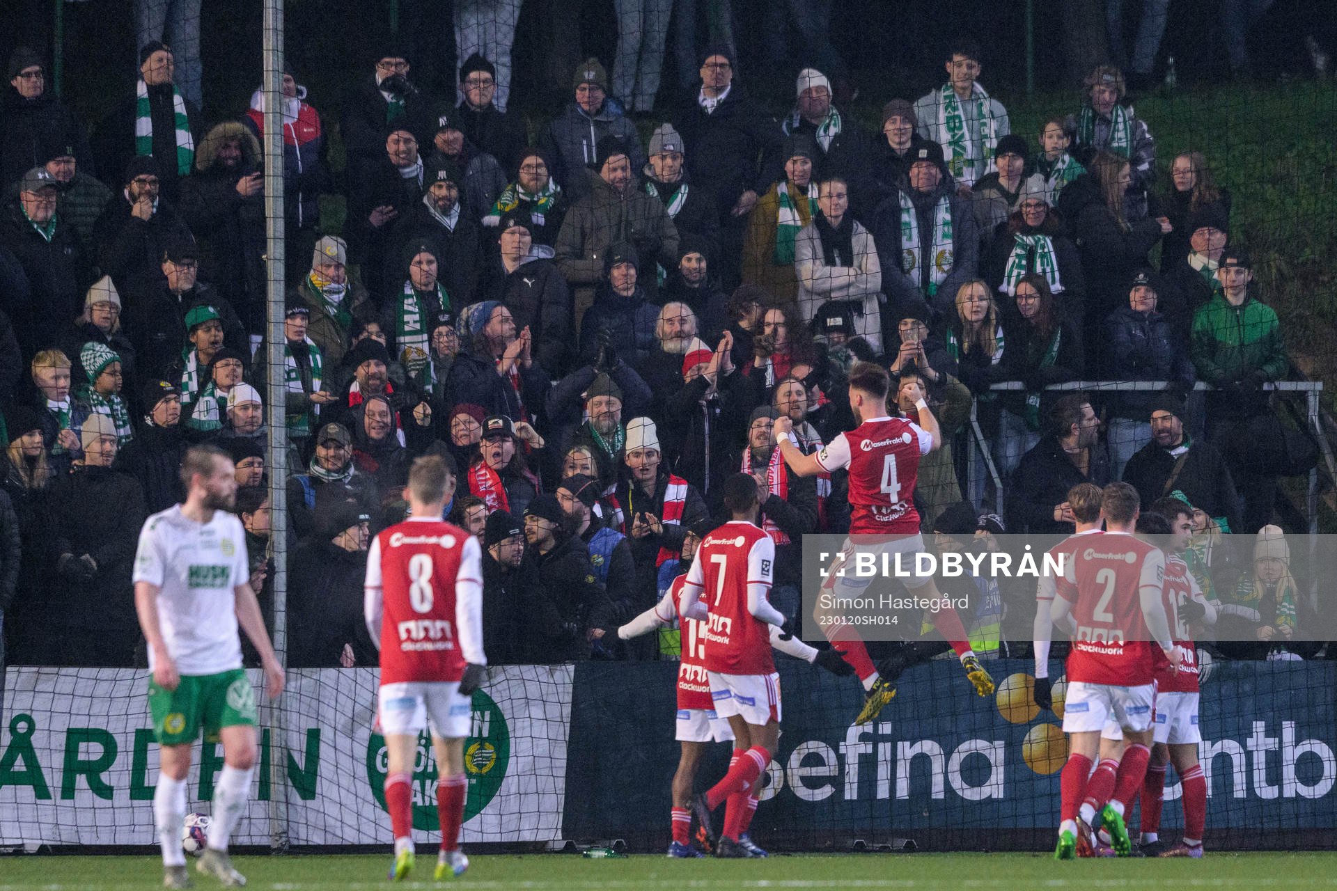 Sandvikens spelare jublar