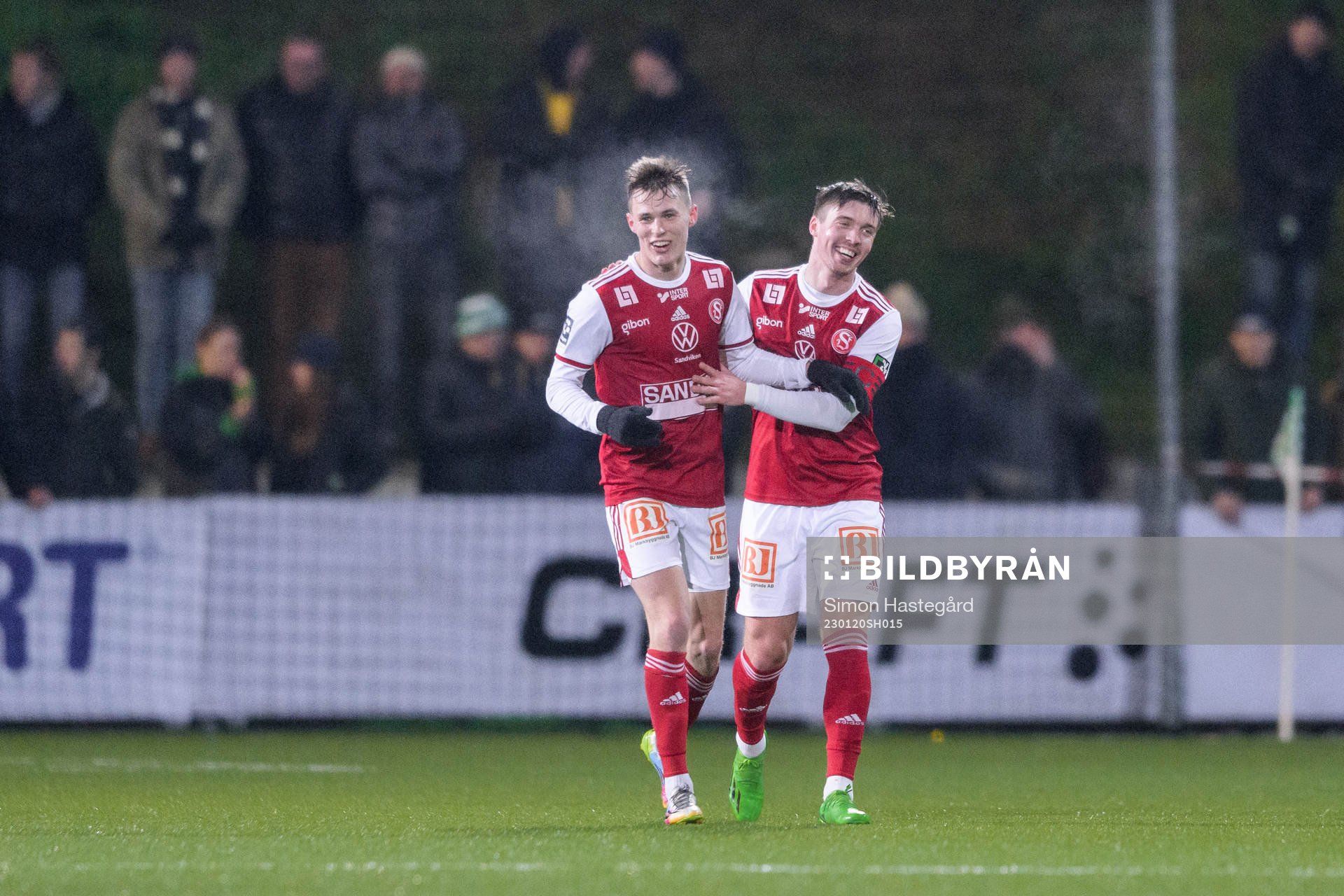 Sandvikens spelare jublar
