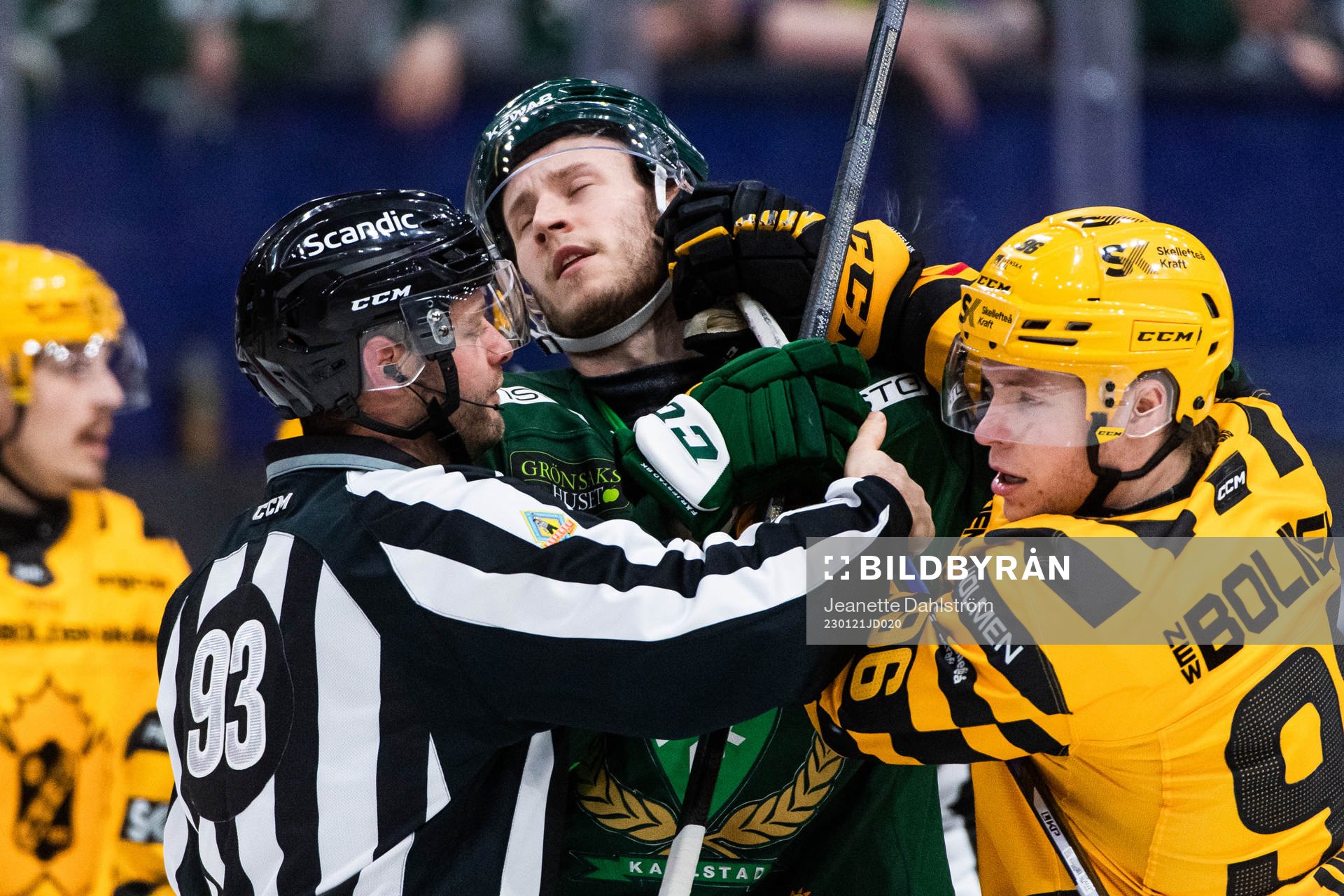 Färjestads Eric Engstrand och Skellefteås Rickard Hugg