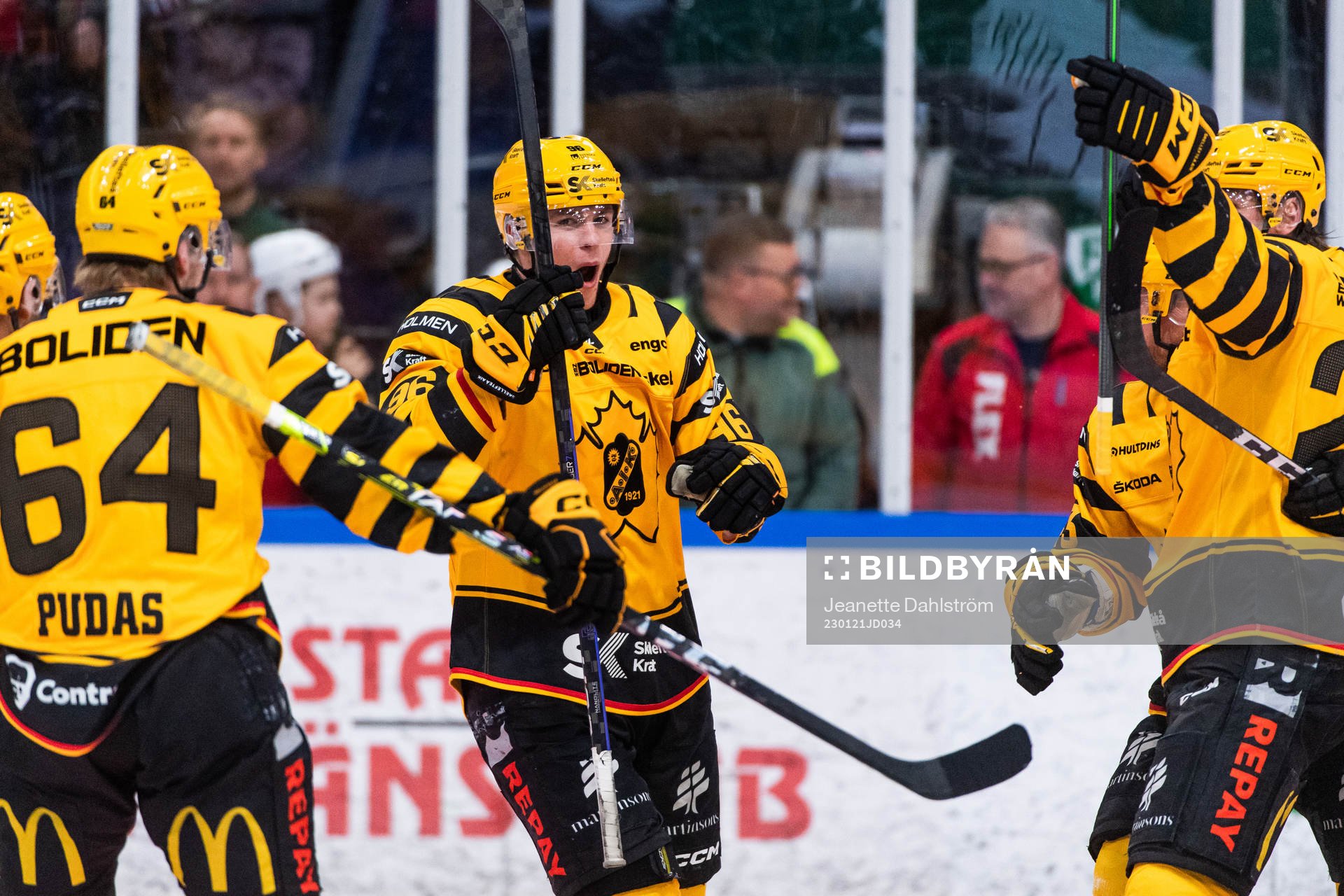 Skellefteås Rickard Hugg jublar