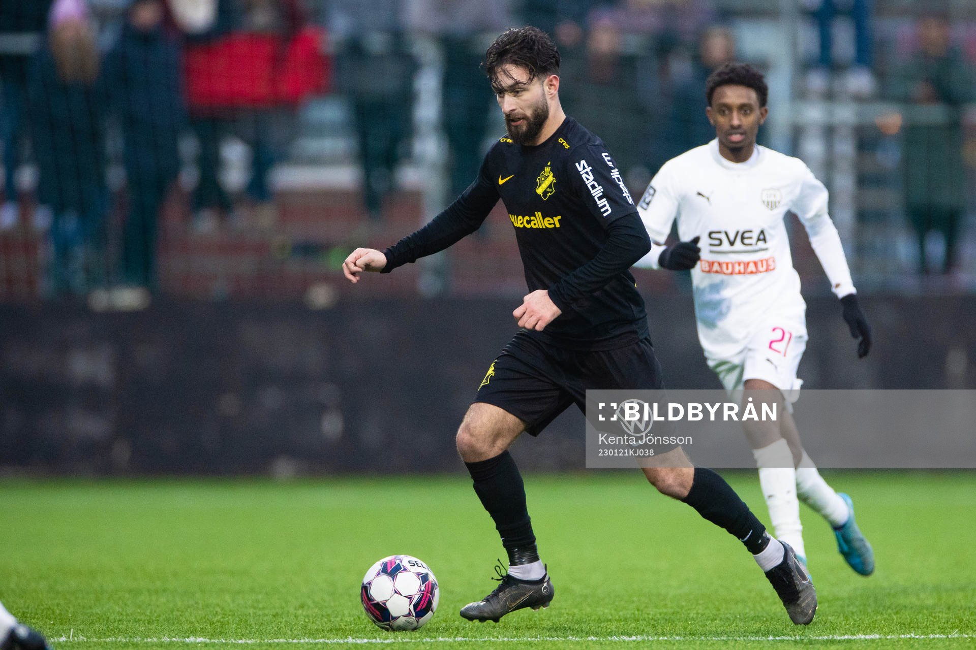 AIK:s Elias Durmaz under träningsmatchen i fotboll mellan AIK och Sollentuna den 21 januari 2023 i Stockholm. 
