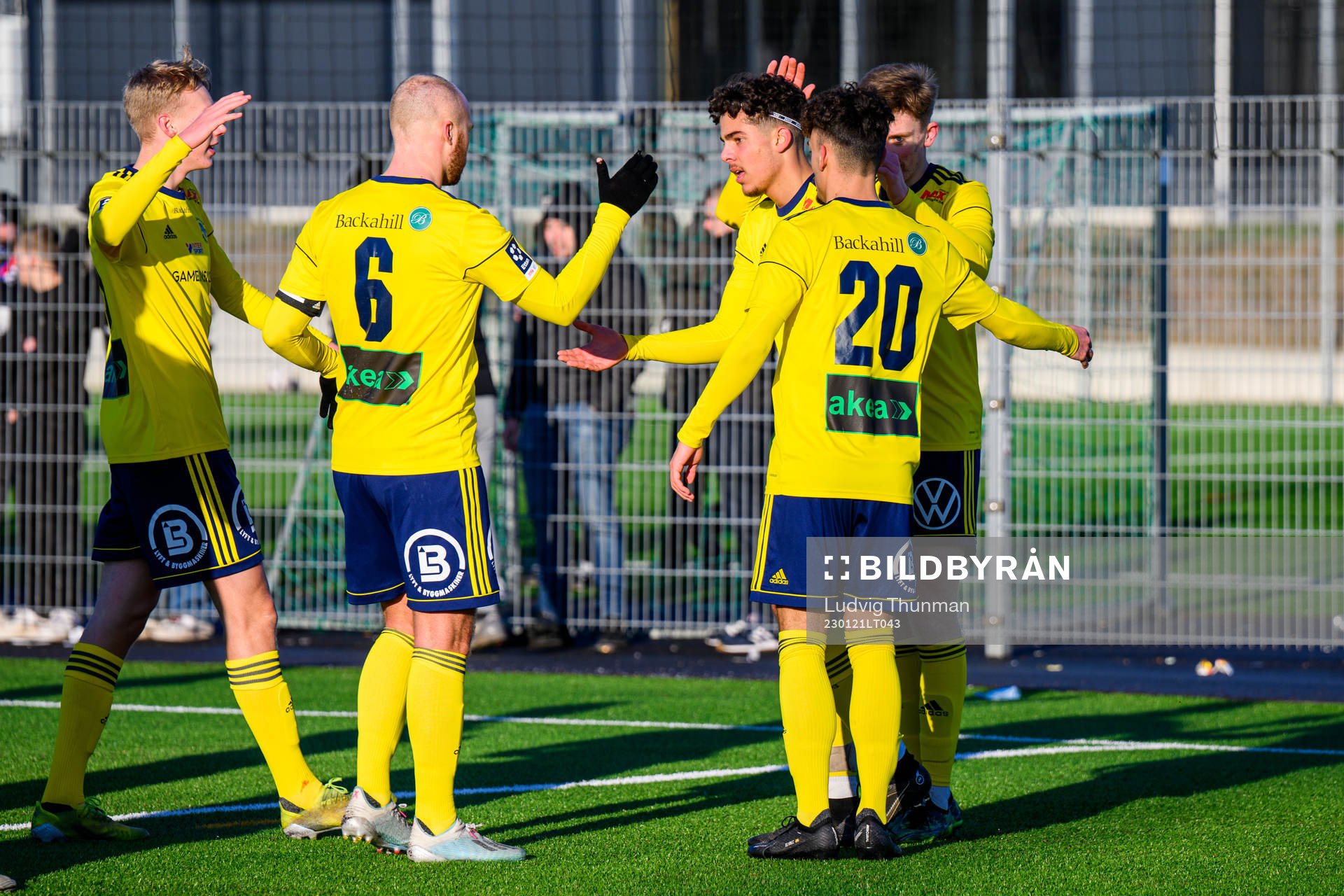 Ängelholms spelare jublar