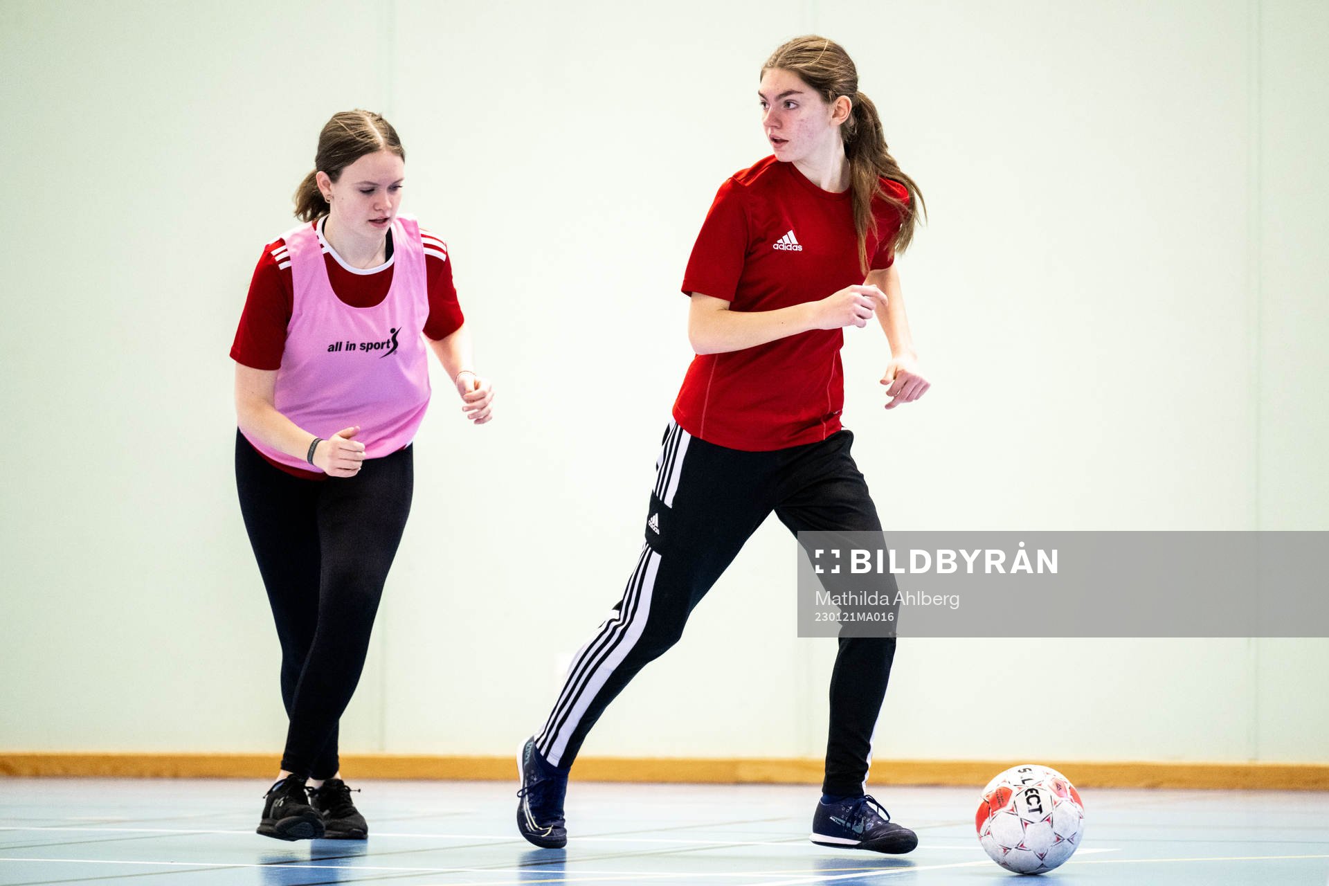 Ebba Nilsson och Clara Molinas