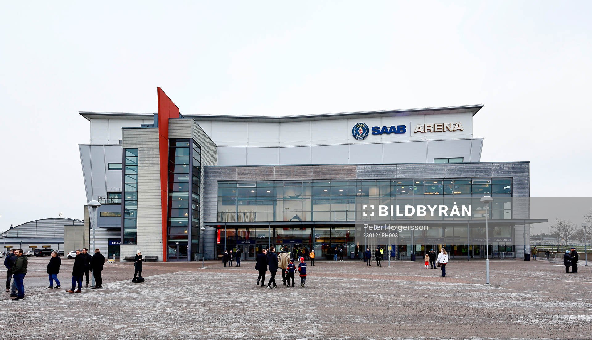 Utanför SAAB Arena