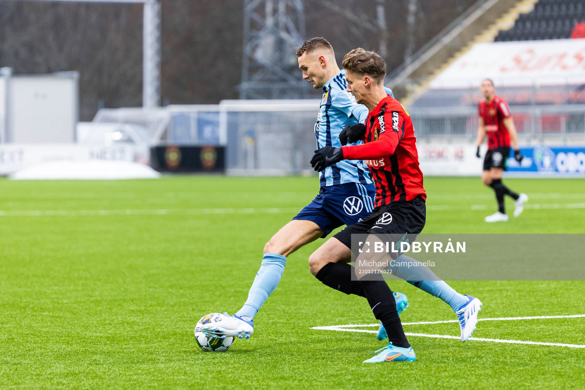 Djurgardens Piotr Johansson och Brommapojkarnas Samuel