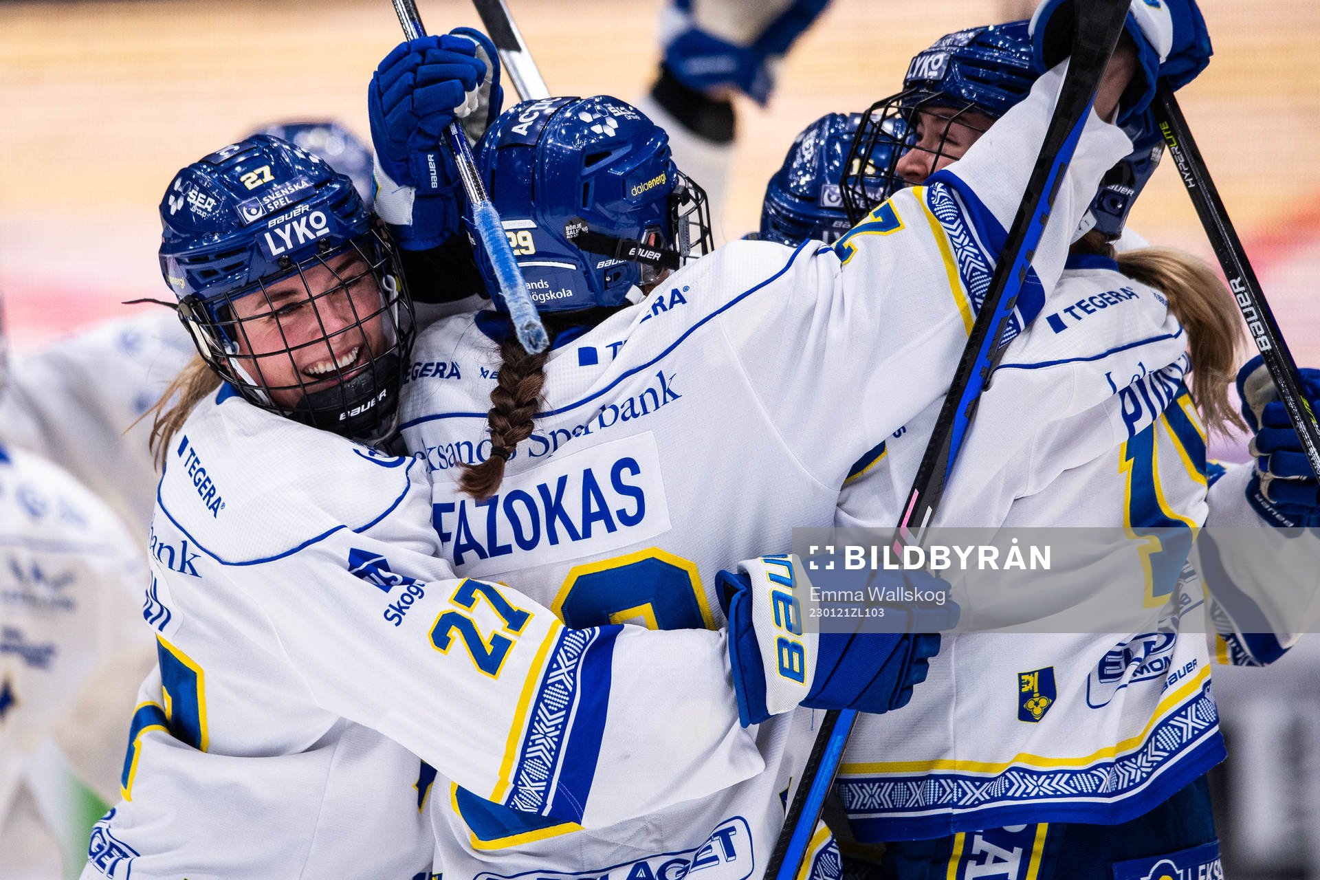 Leksands Noemi Ryhner jublar med Victoria Klimek