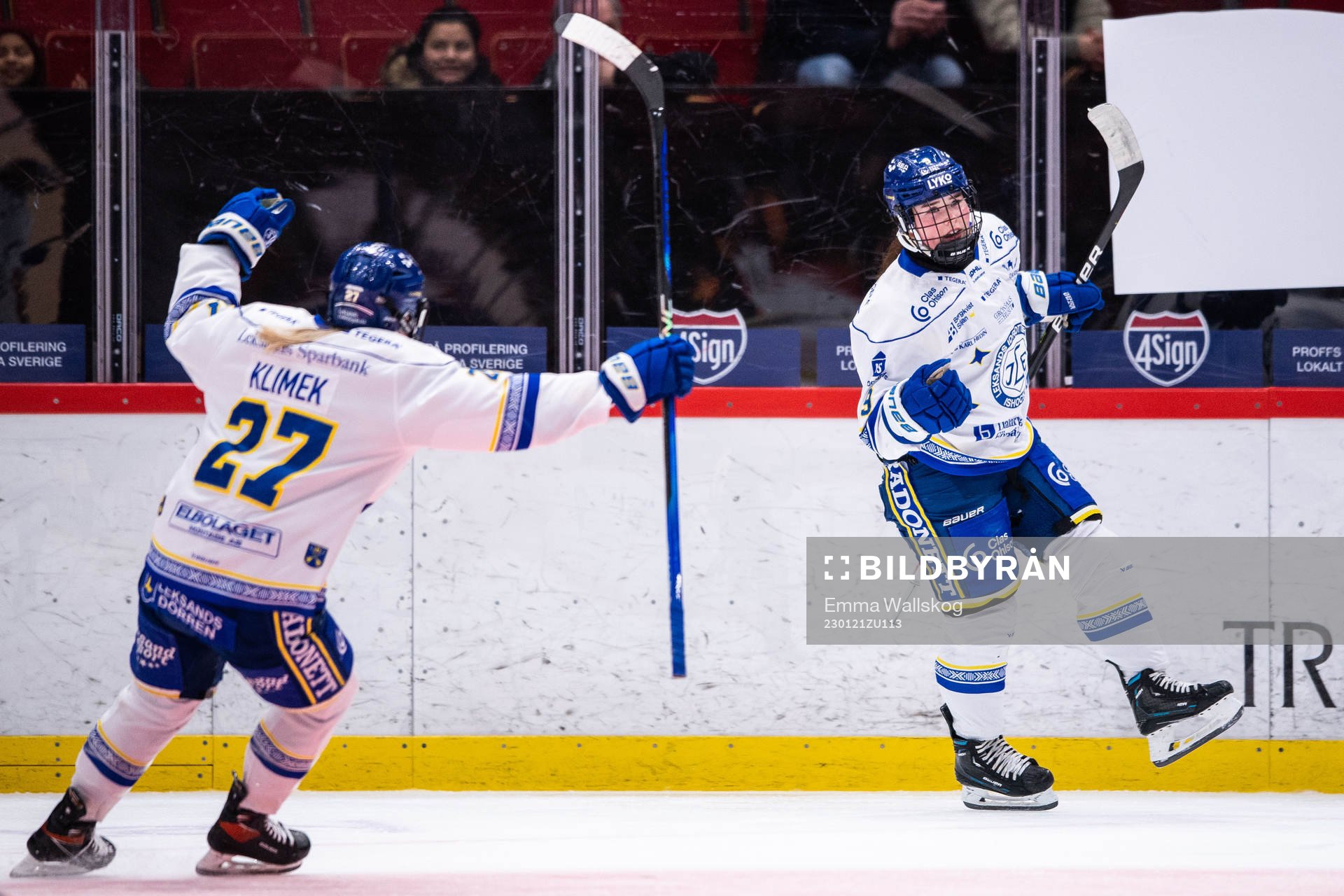 Leksands Hana Haasova jublar med Victoria Klimek
