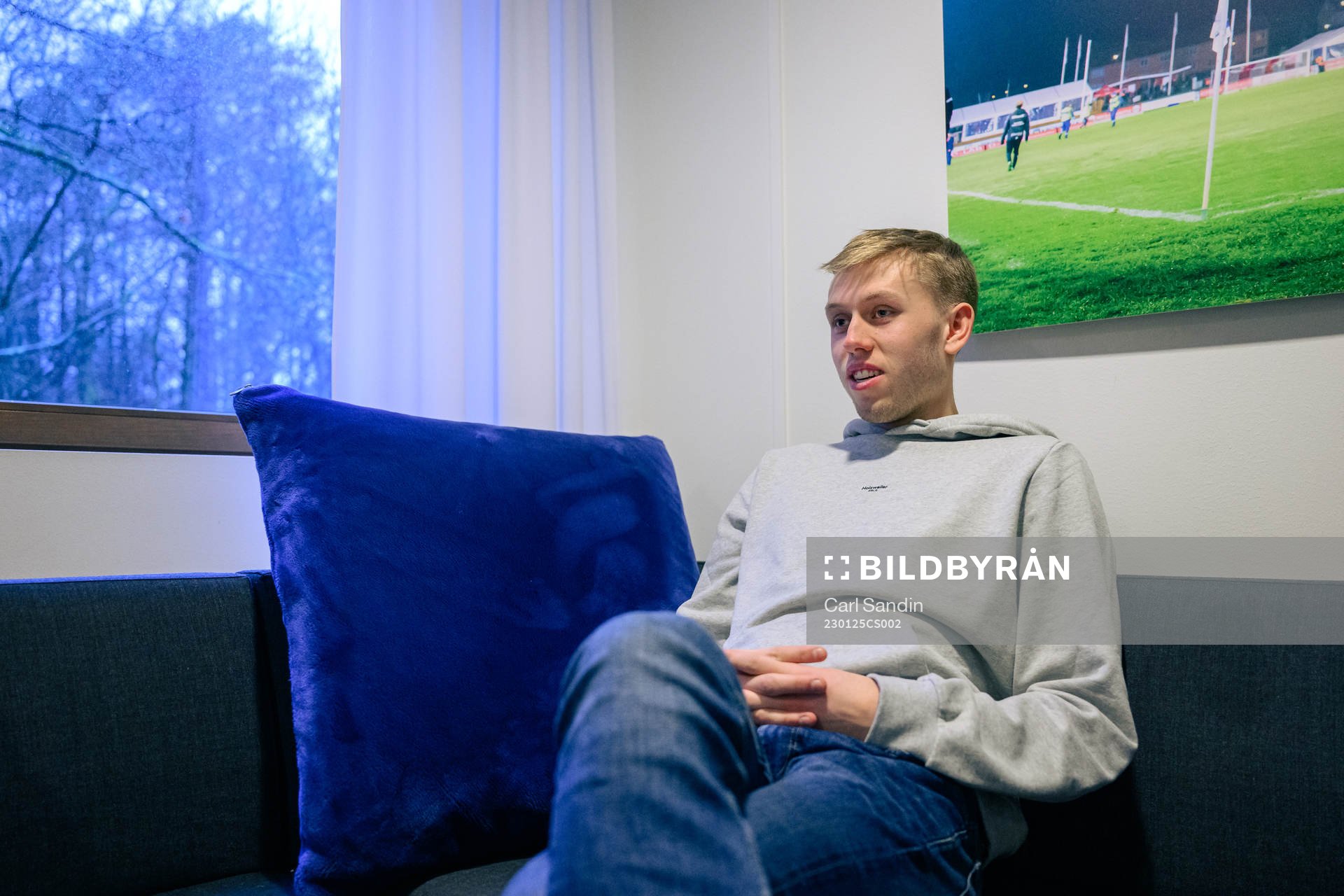 IFK Göteborgs Elias Hagen blir intervjuad