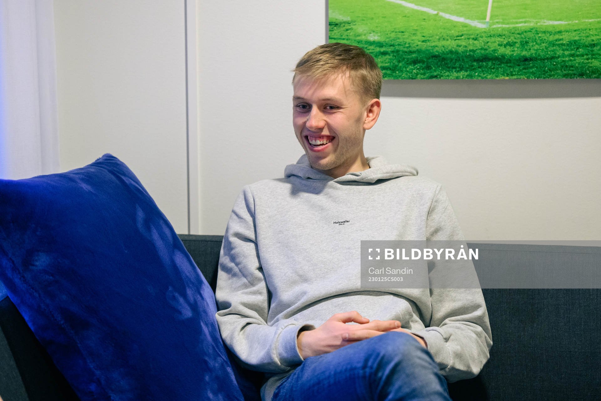 IFK Göteborgs Elias Hagen blir intervjuad