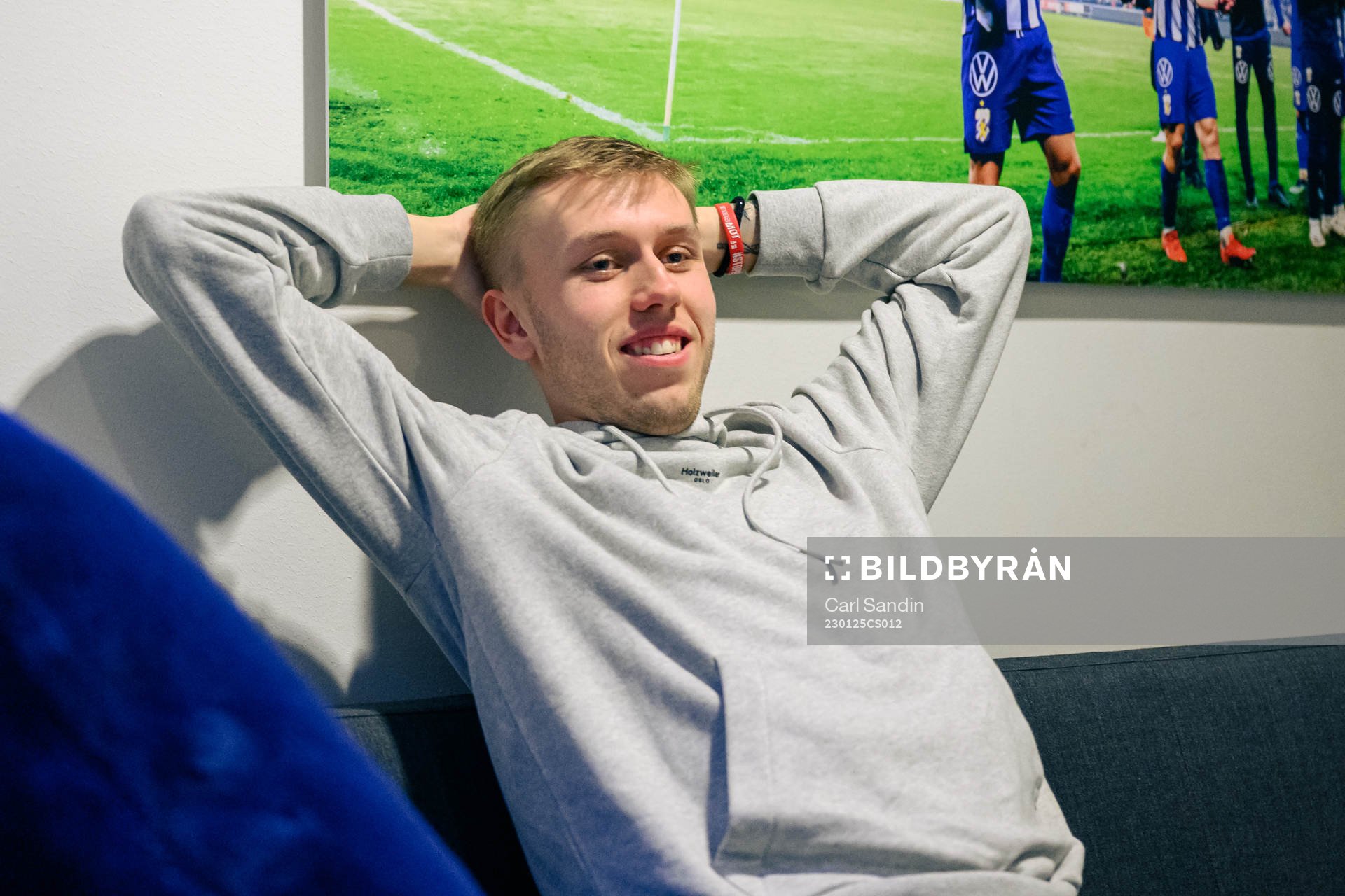 IFK Göteborgs Elias Hagen blir intervjuad