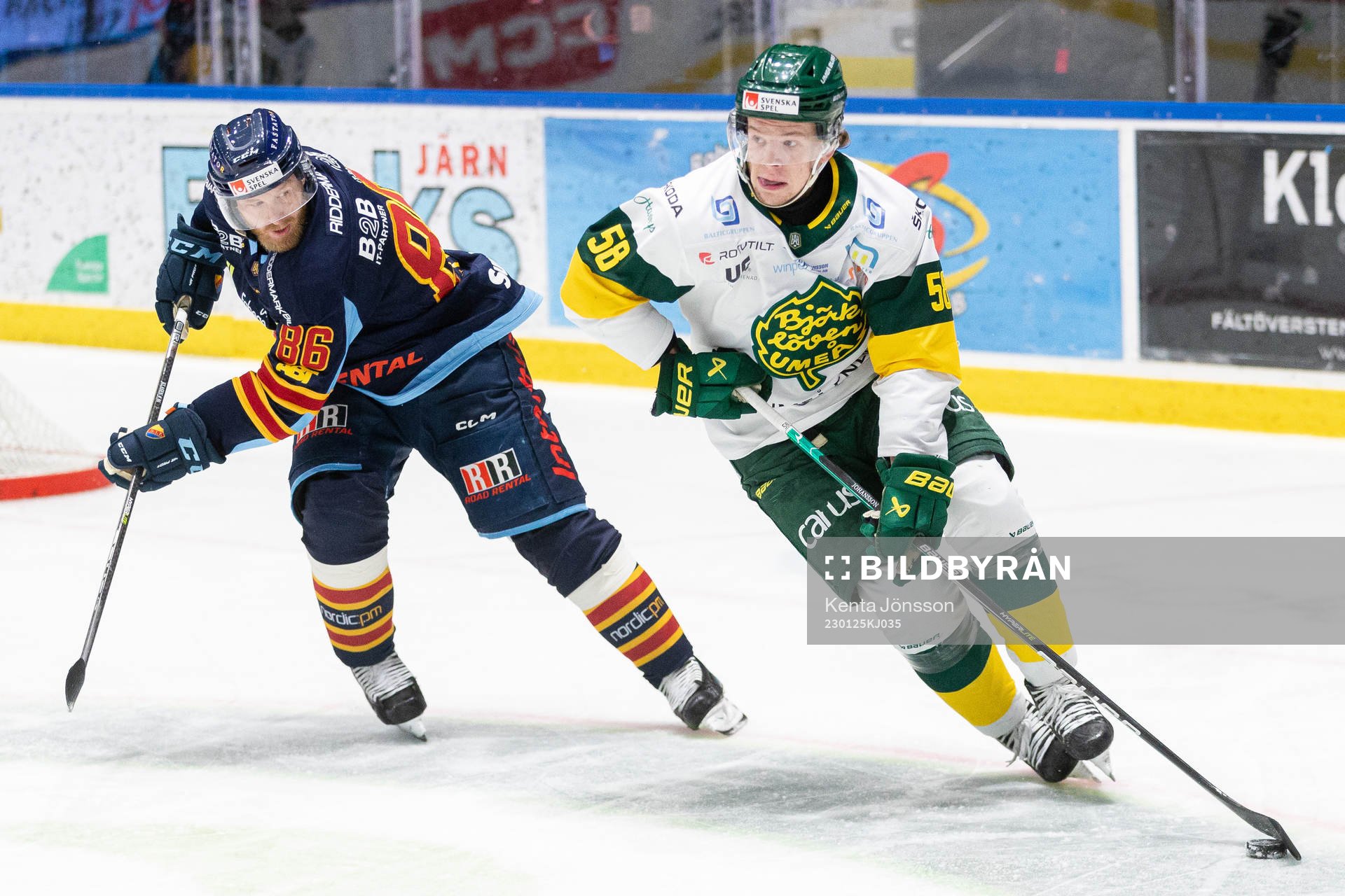 Djurgårdens Linus Klasen och Björklövens Kim Johansson